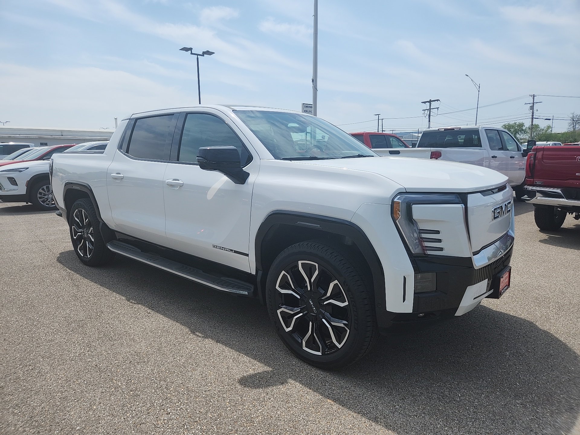 2025 Gmc Sierra EV Denali photo 2