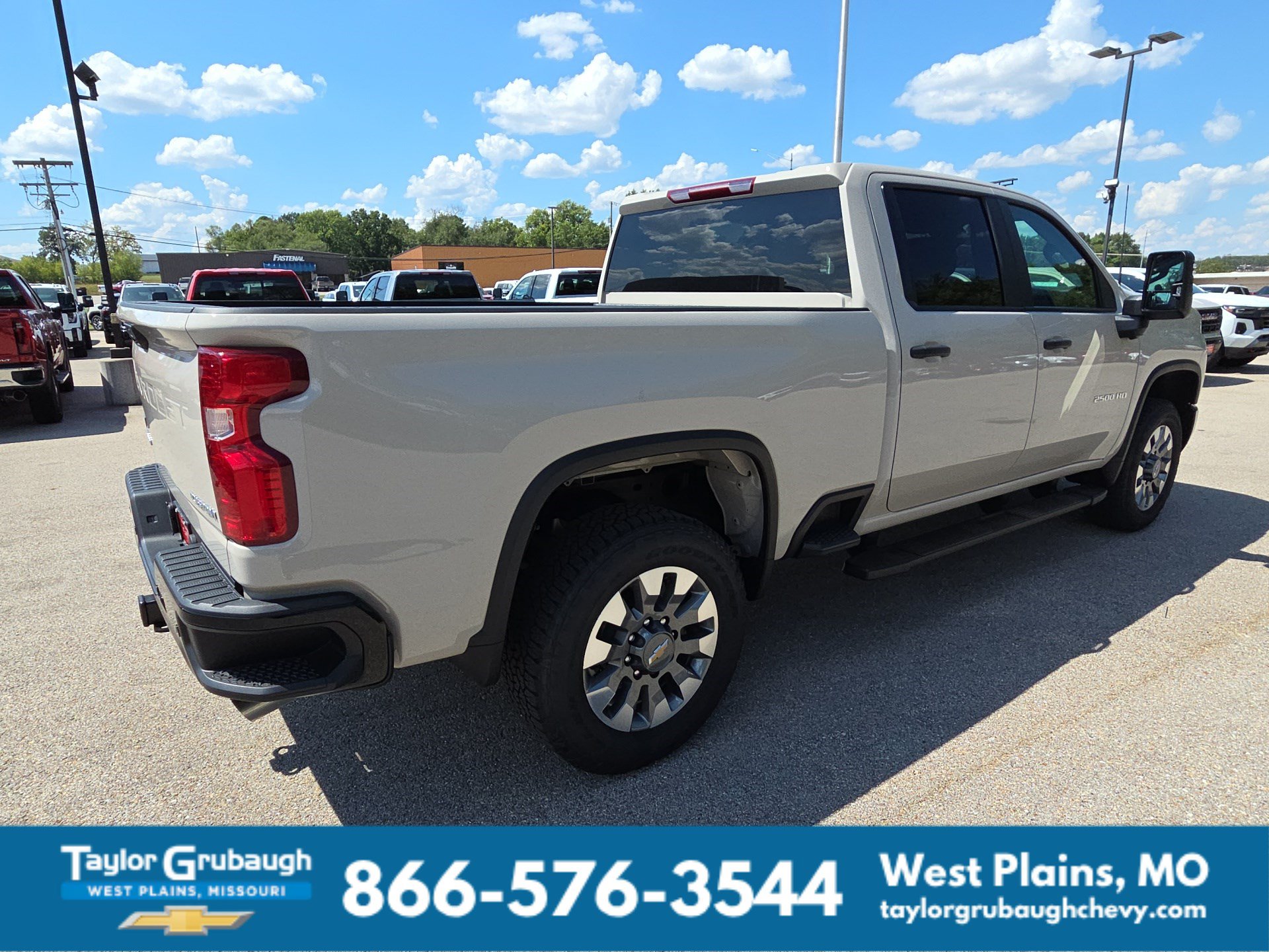 2026 Chevrolet Silverado 2500 HD Custom - Photo 9