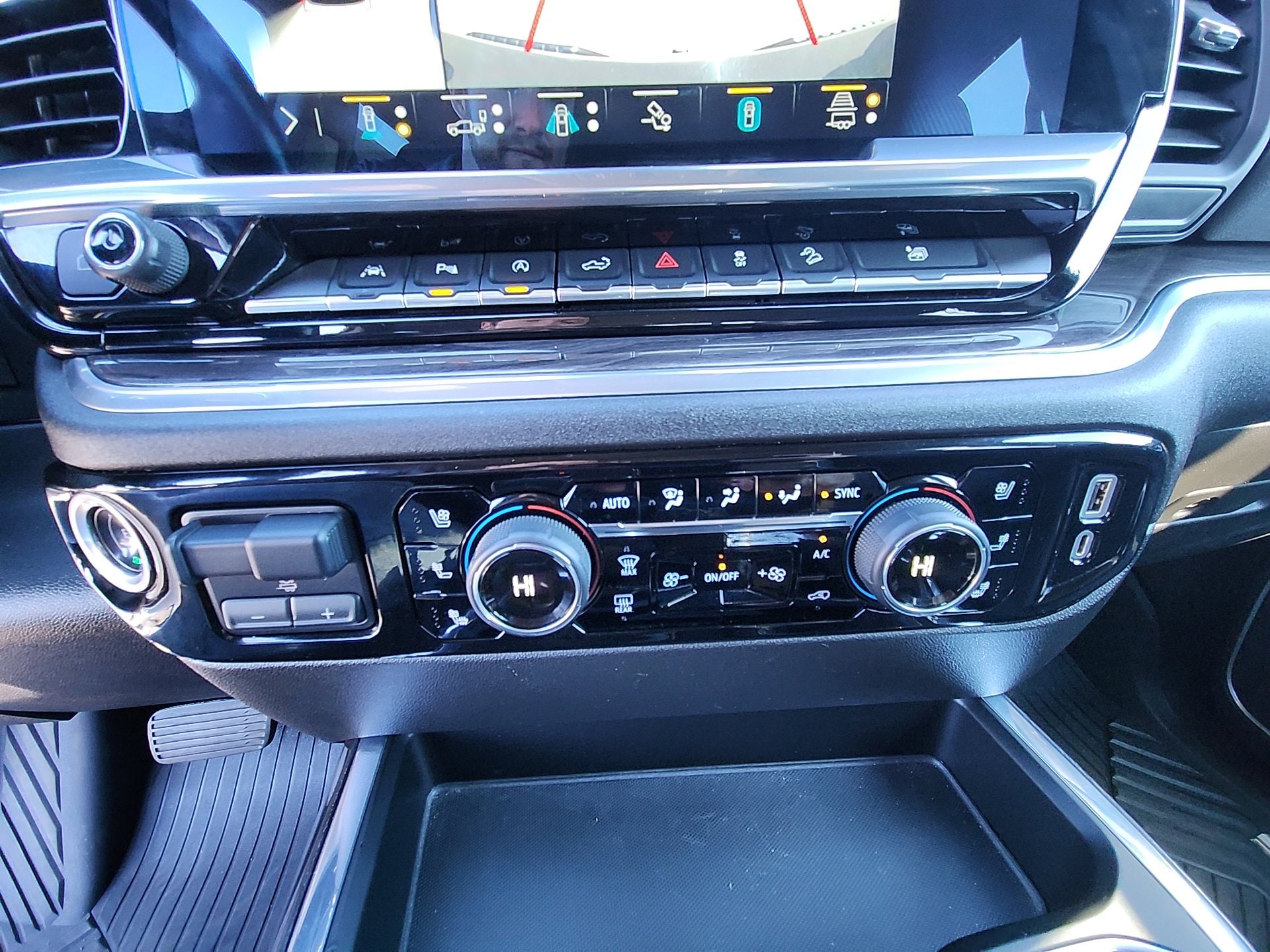2023 Chevrolet Silverado 1500 LTZ - Photo 25