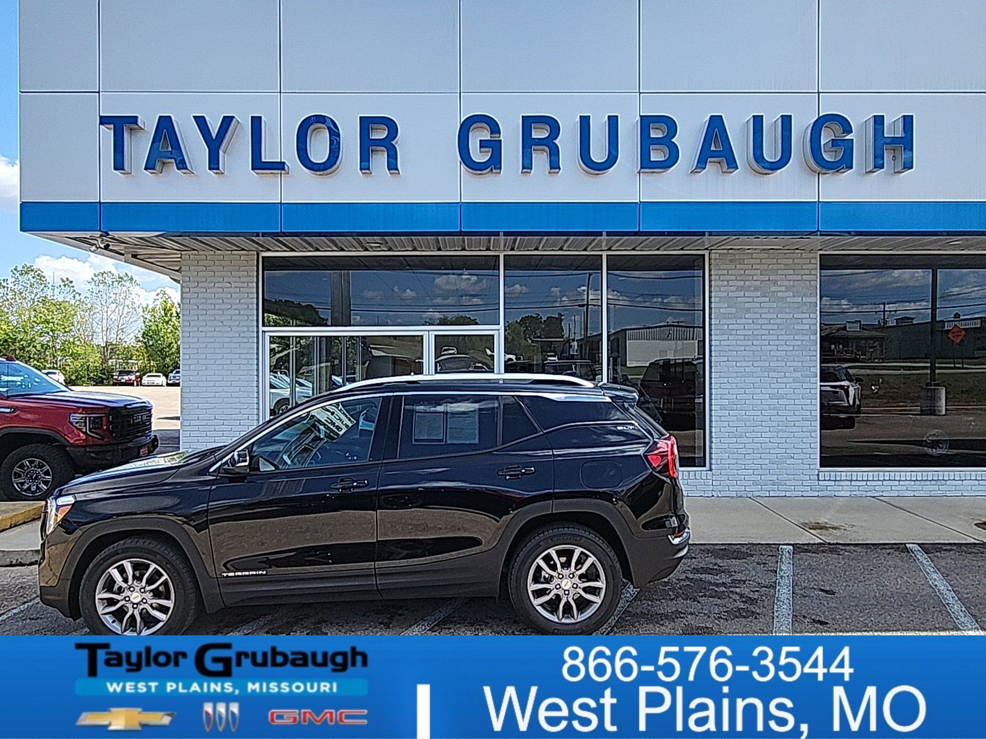 2024 GMC Terrain SLT's photo