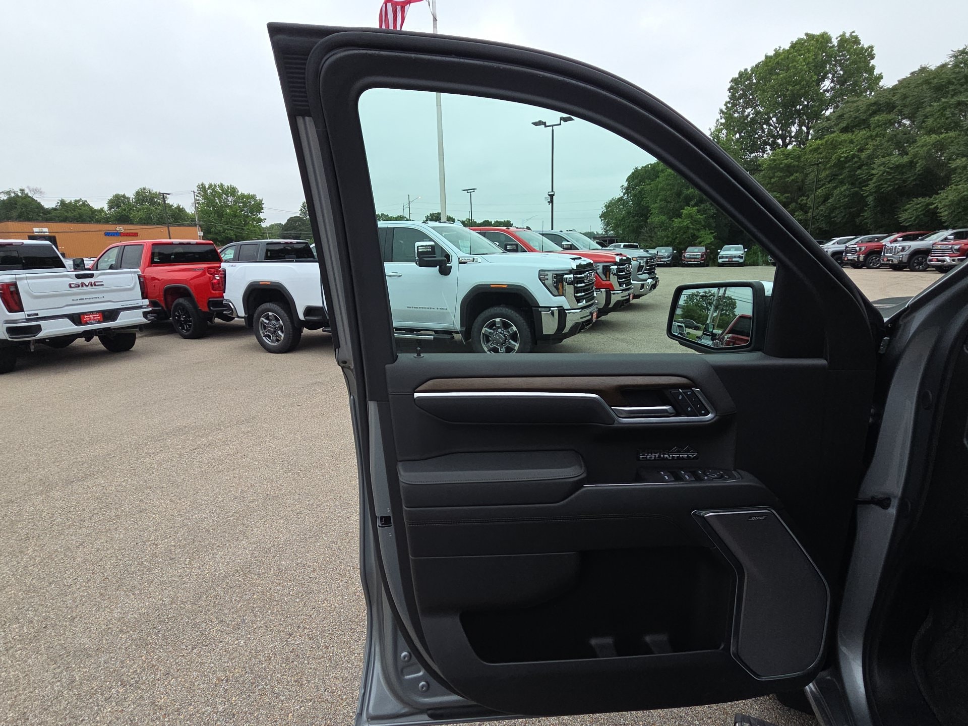 2025 Chevrolet Silverado 1500 High Country - Photo 13