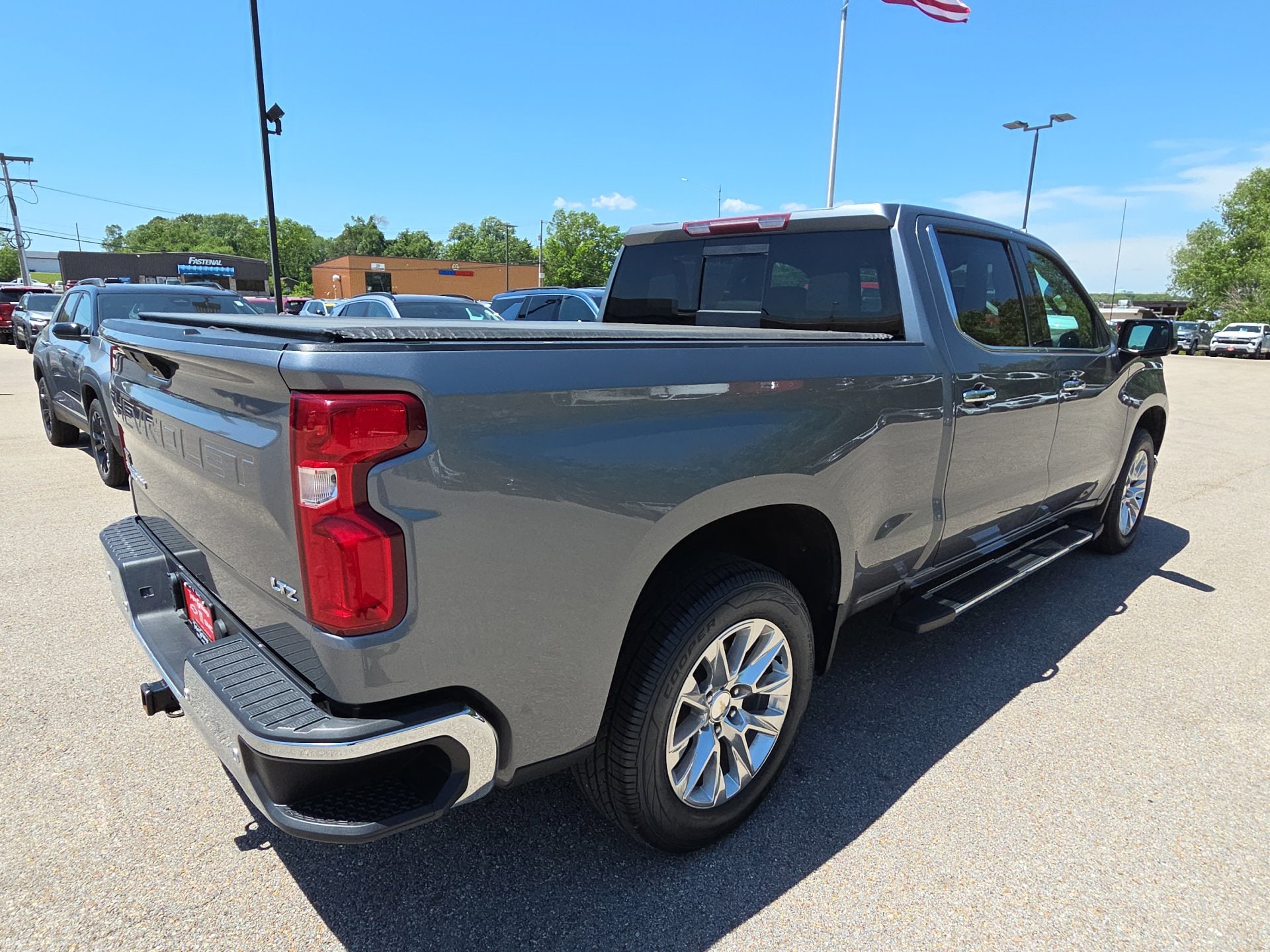 2021 Chevrolet Silverado 1500 LTZ - Photo 10