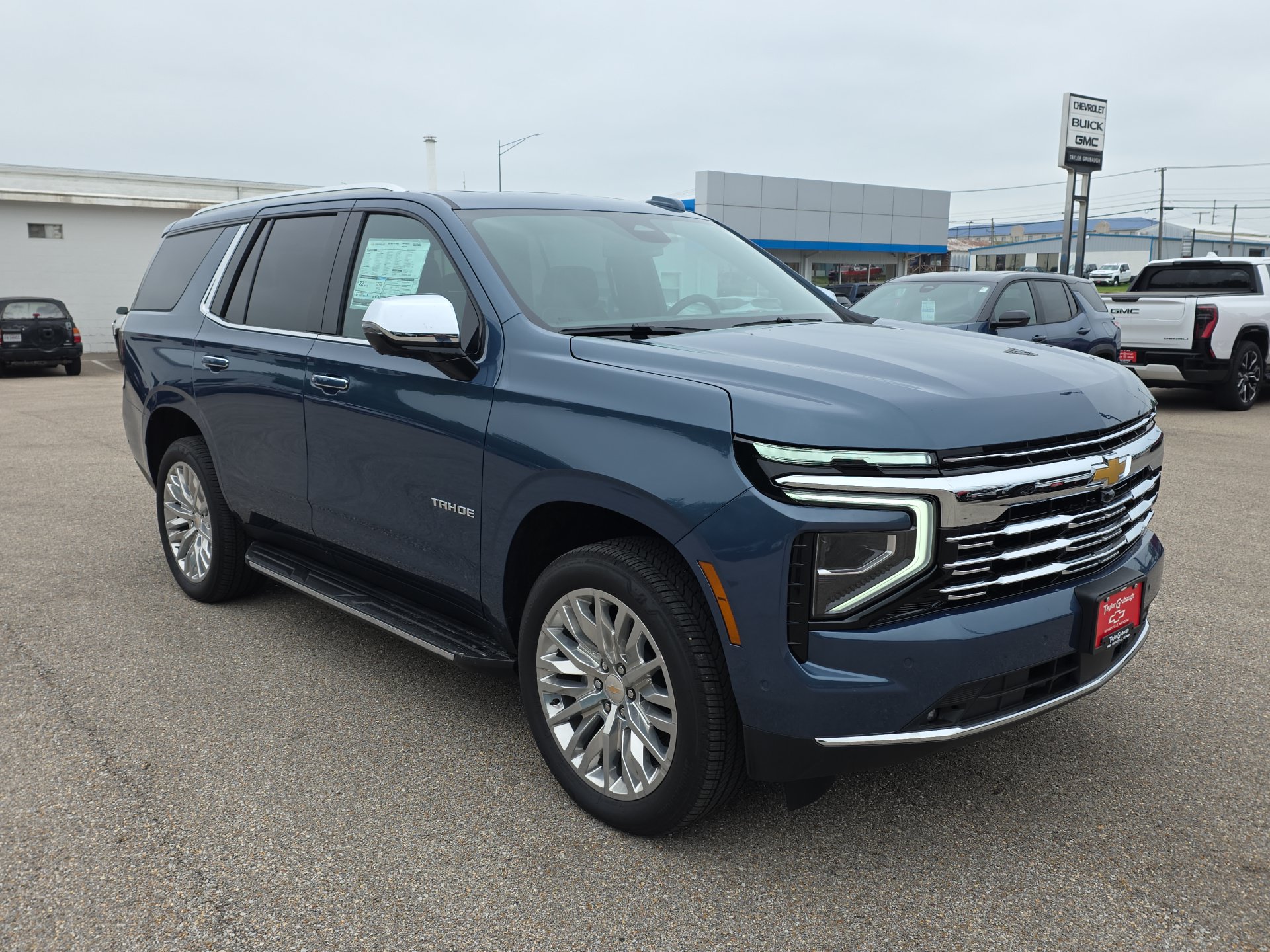 2026 Chevrolet Tahoe Premier - Photo 2