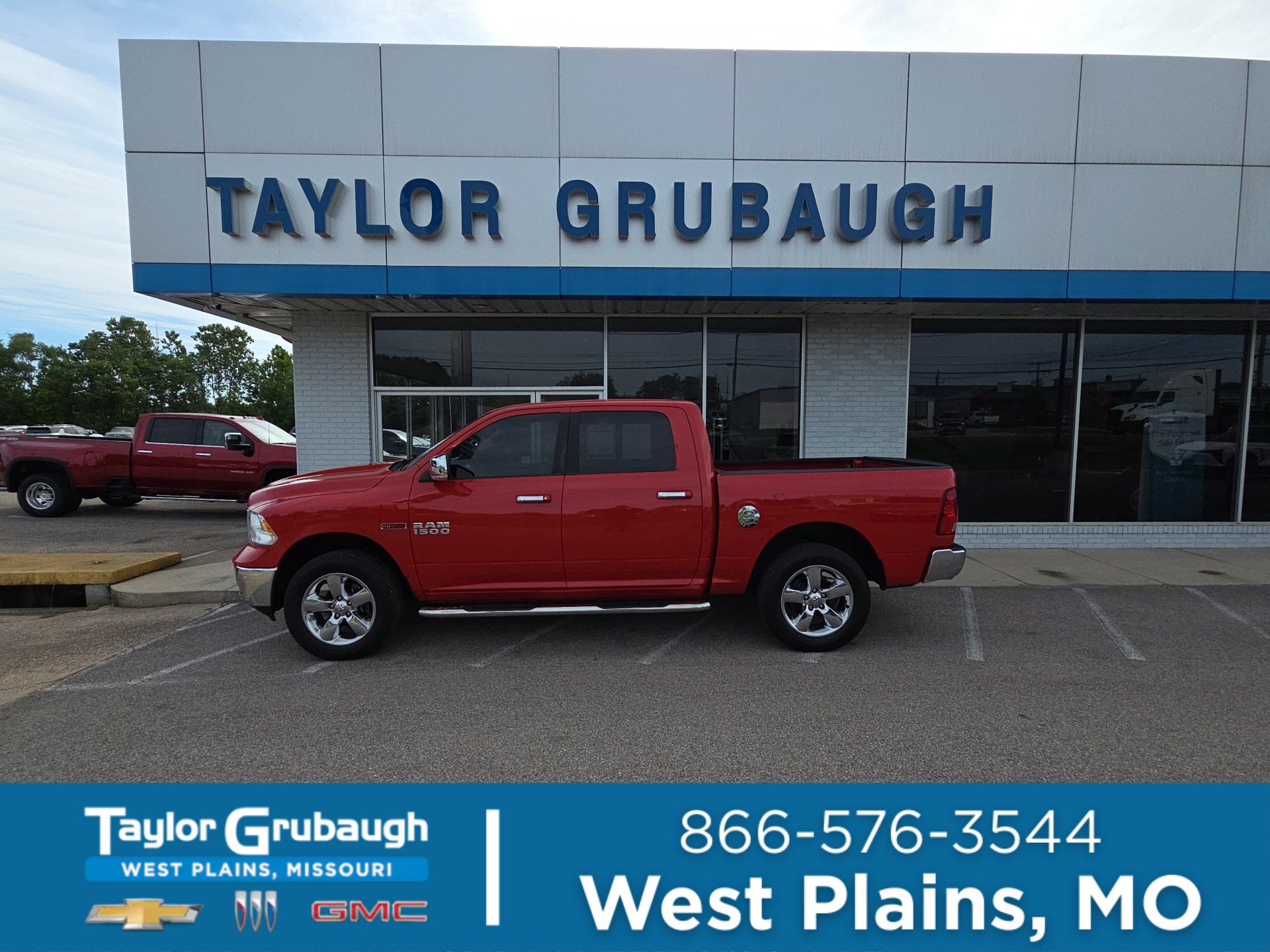 2018 RAM 1500 Big Horn 4x4 Crew Cab 5'7's photo