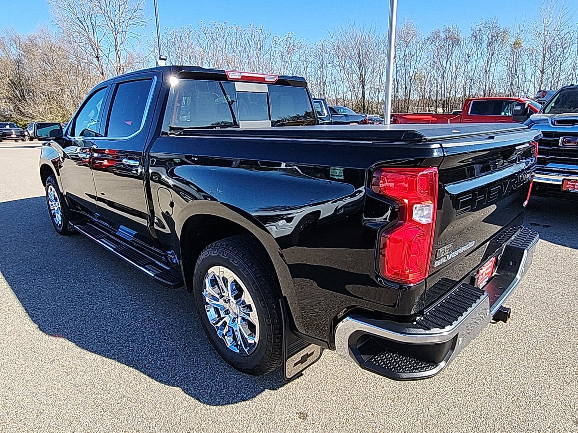 2023 Chevrolet Silverado 1500 LTZ - Photo 6