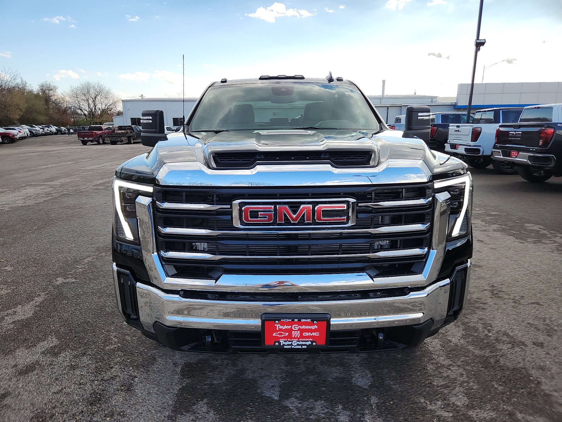 2026 Gmc Sierra 3500 HD SLE photo 3