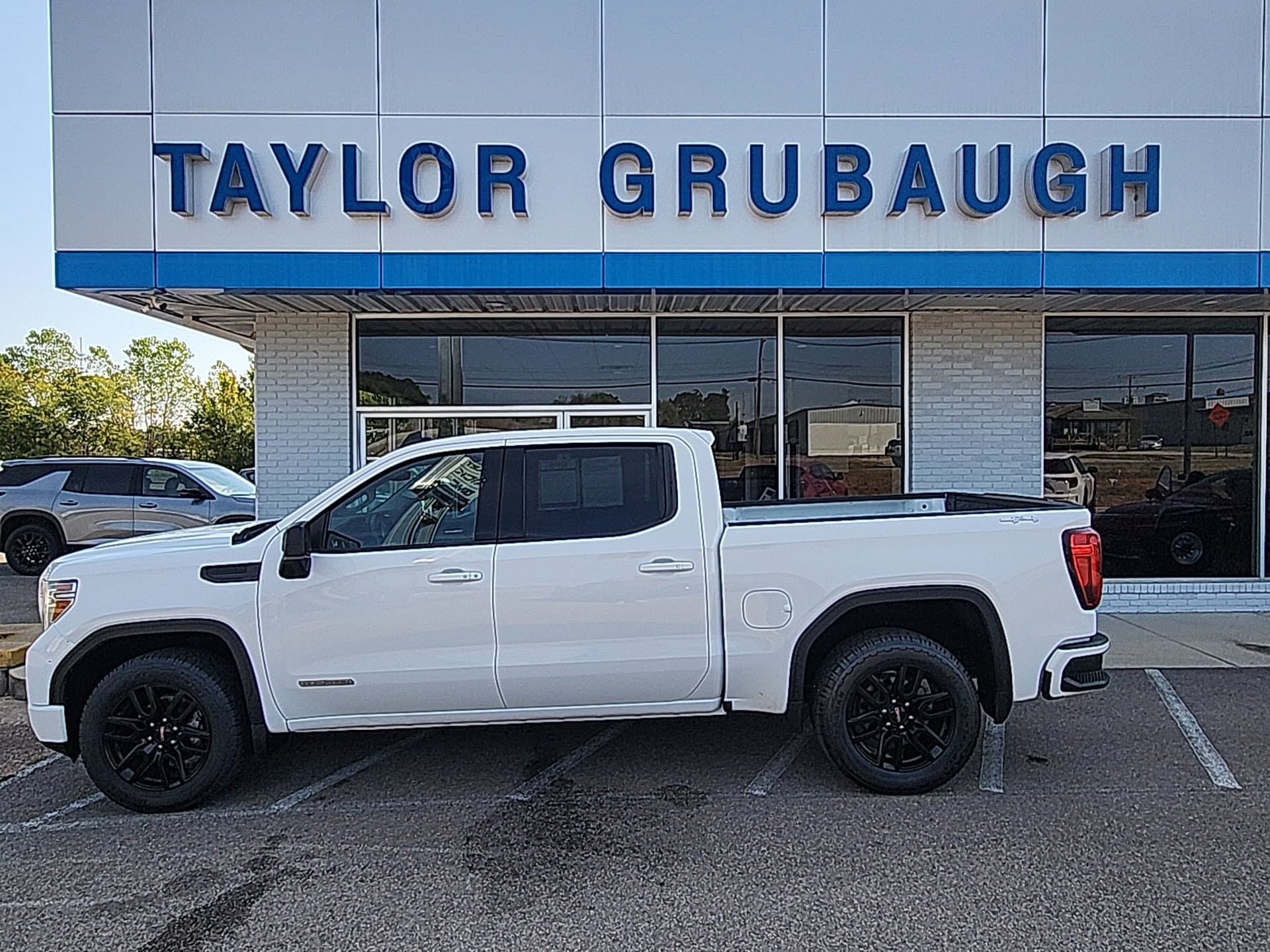 2022 GMC Sierra 1500 Limited Elevation's photo