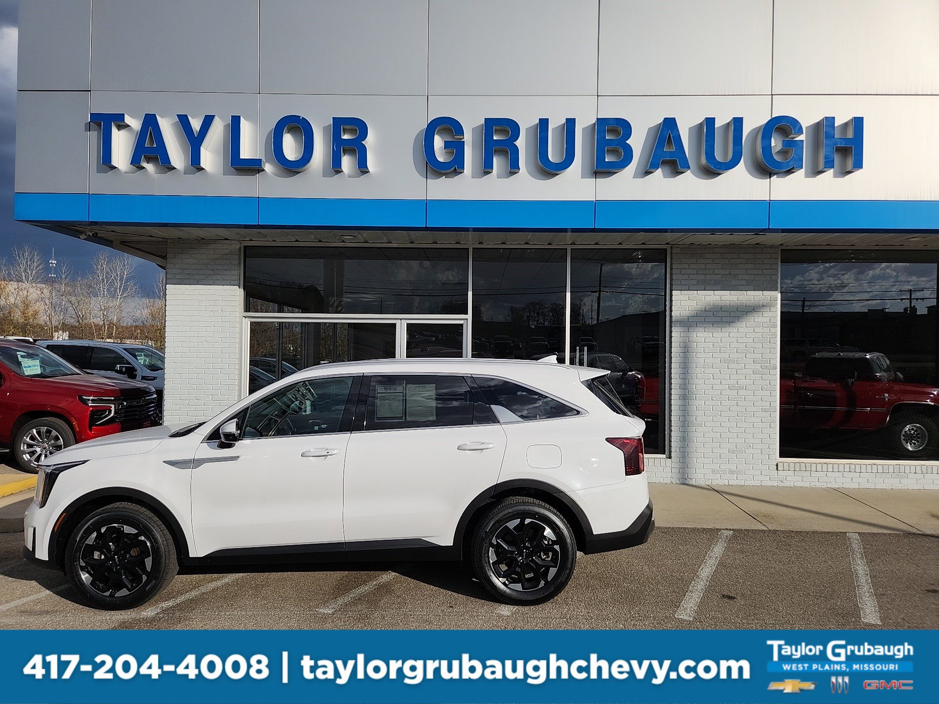 2024 Kia Sorento S's photo