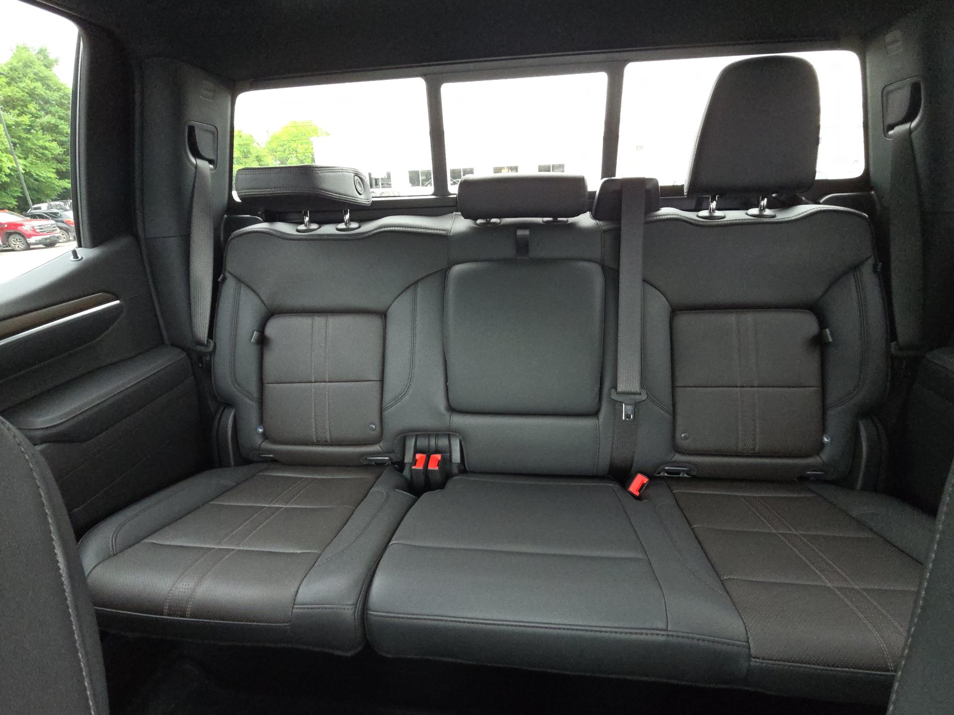 2025 Chevrolet Silverado 1500 High Country - Photo 25