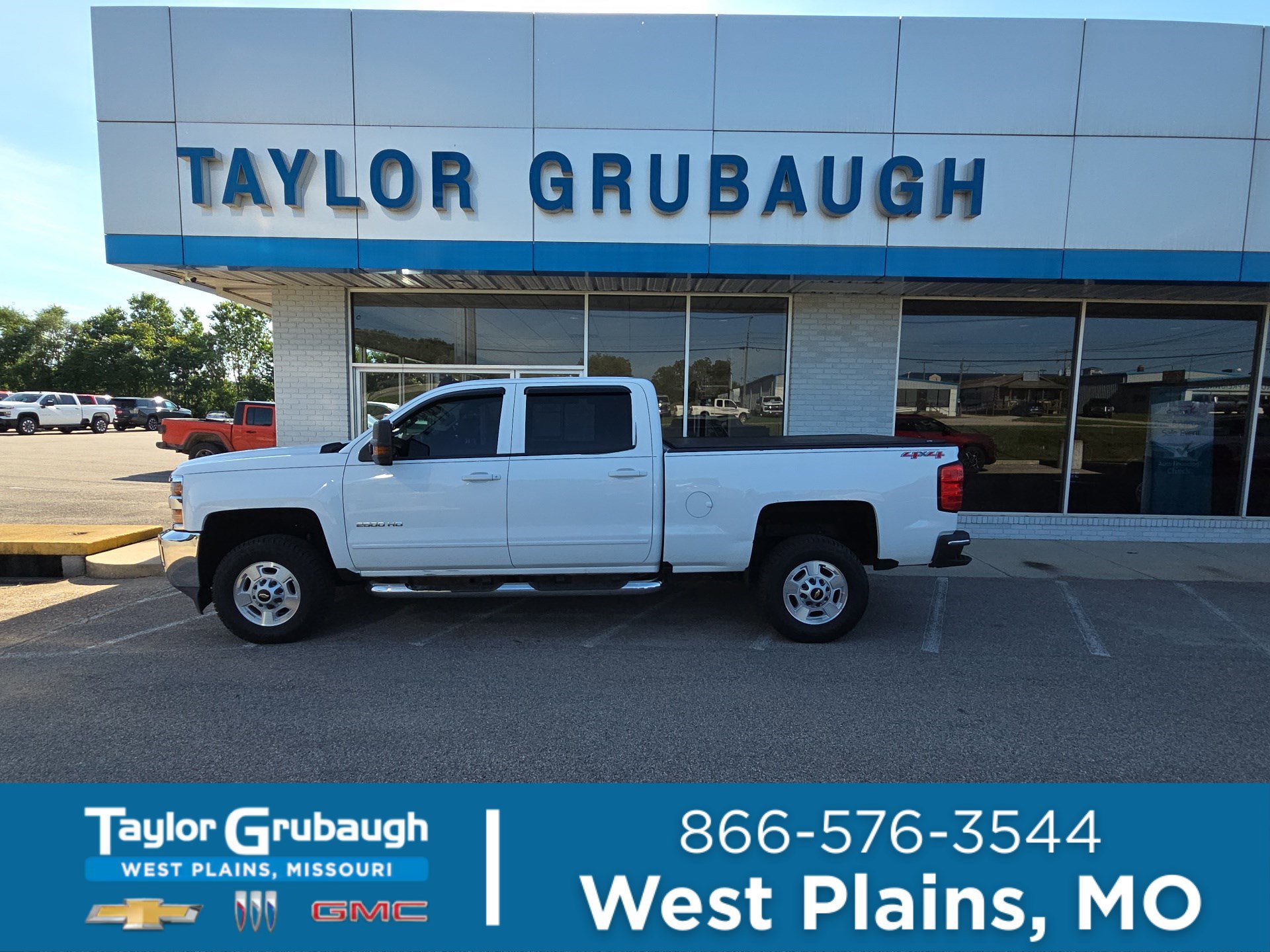 2016 Chevrolet Silverado HD LT 4WD Crew Cab Standard Box's photo