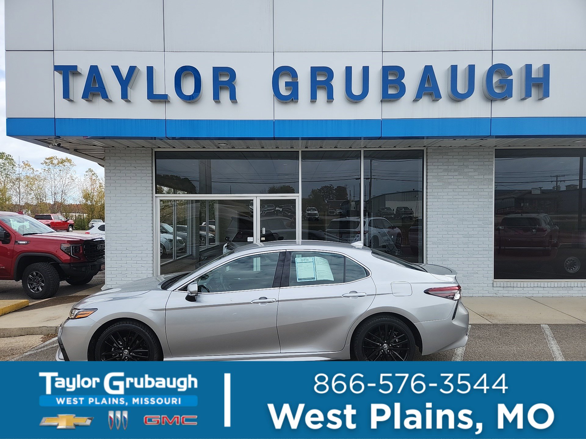 2023 Toyota Camry XSE's photo