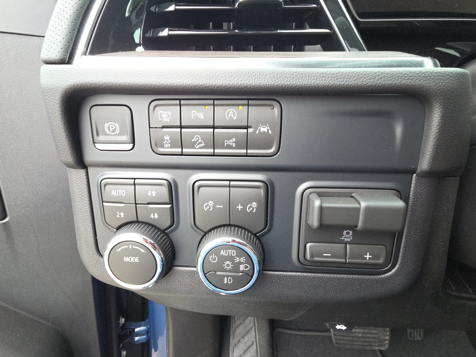 2026 Chevrolet Tahoe Premier - Photo 20