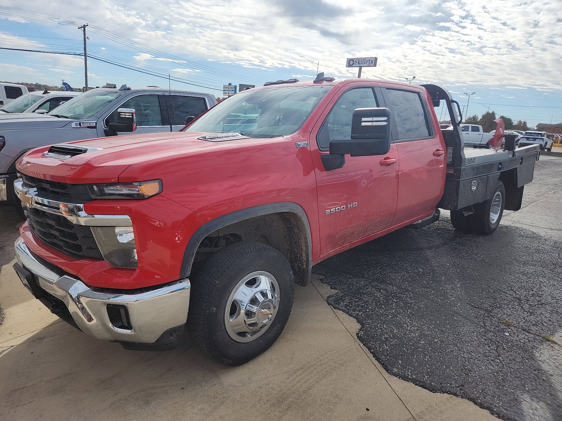 2025 Chevrolet Silverado 3500HD LT photo 3