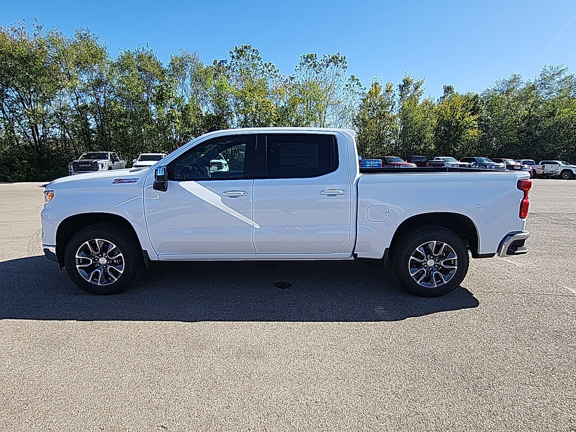 2026 Chevrolet Silverado 1500 LT - Photo 6