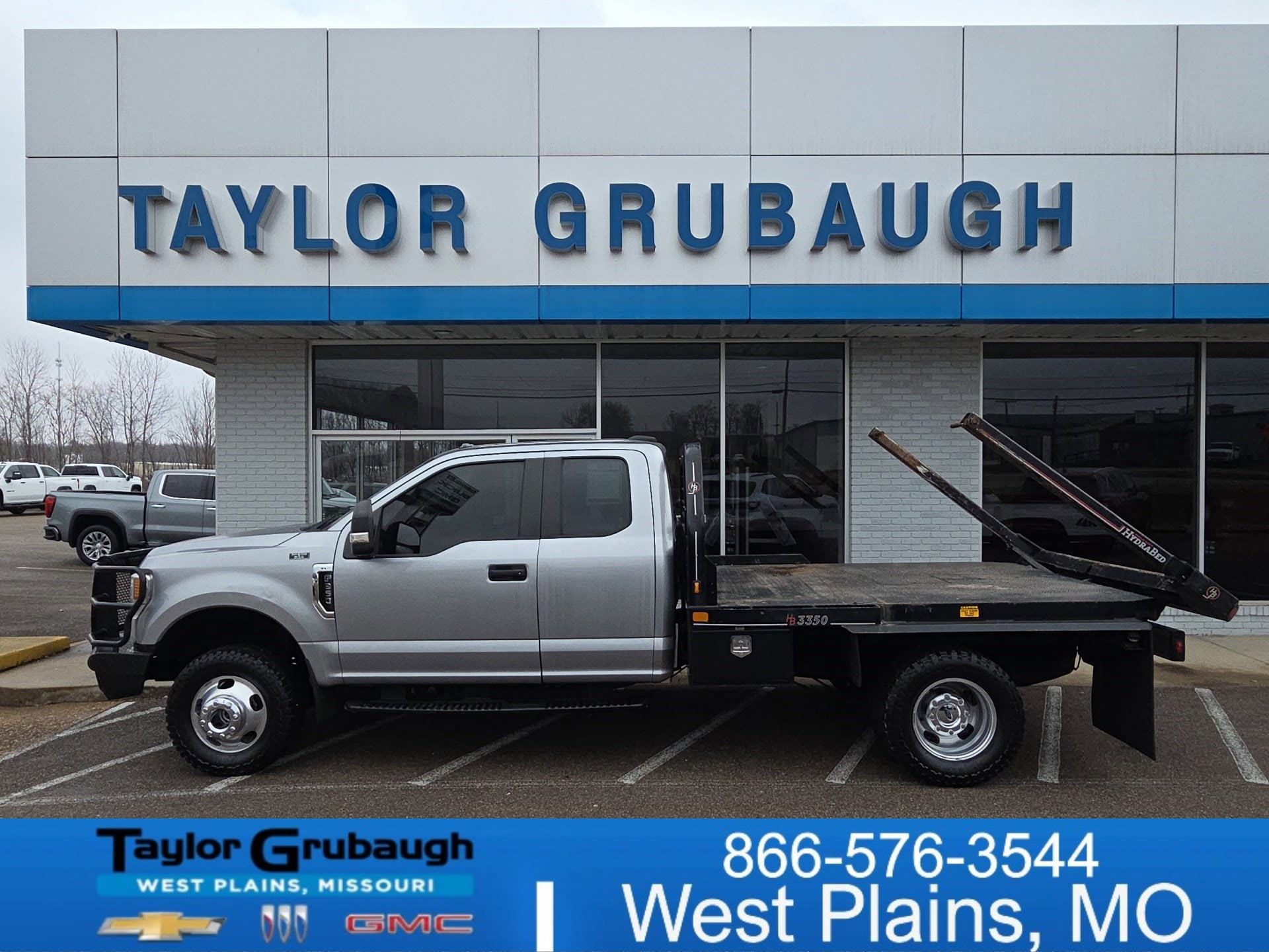 2022 Ford F-350 Super Duty Chassis Cab XL's photo