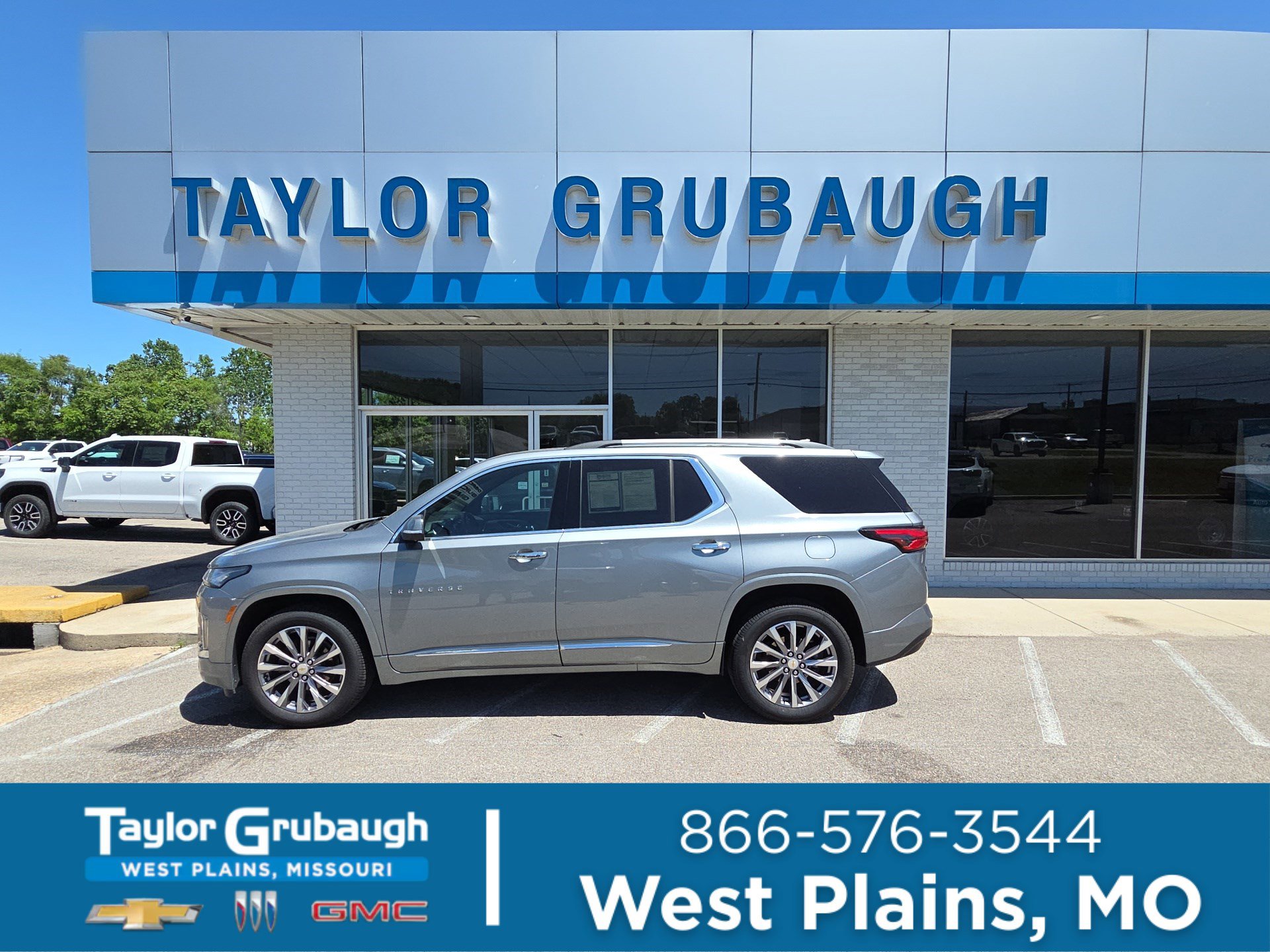 2023 Chevrolet Traverse FWD Premier's photo
