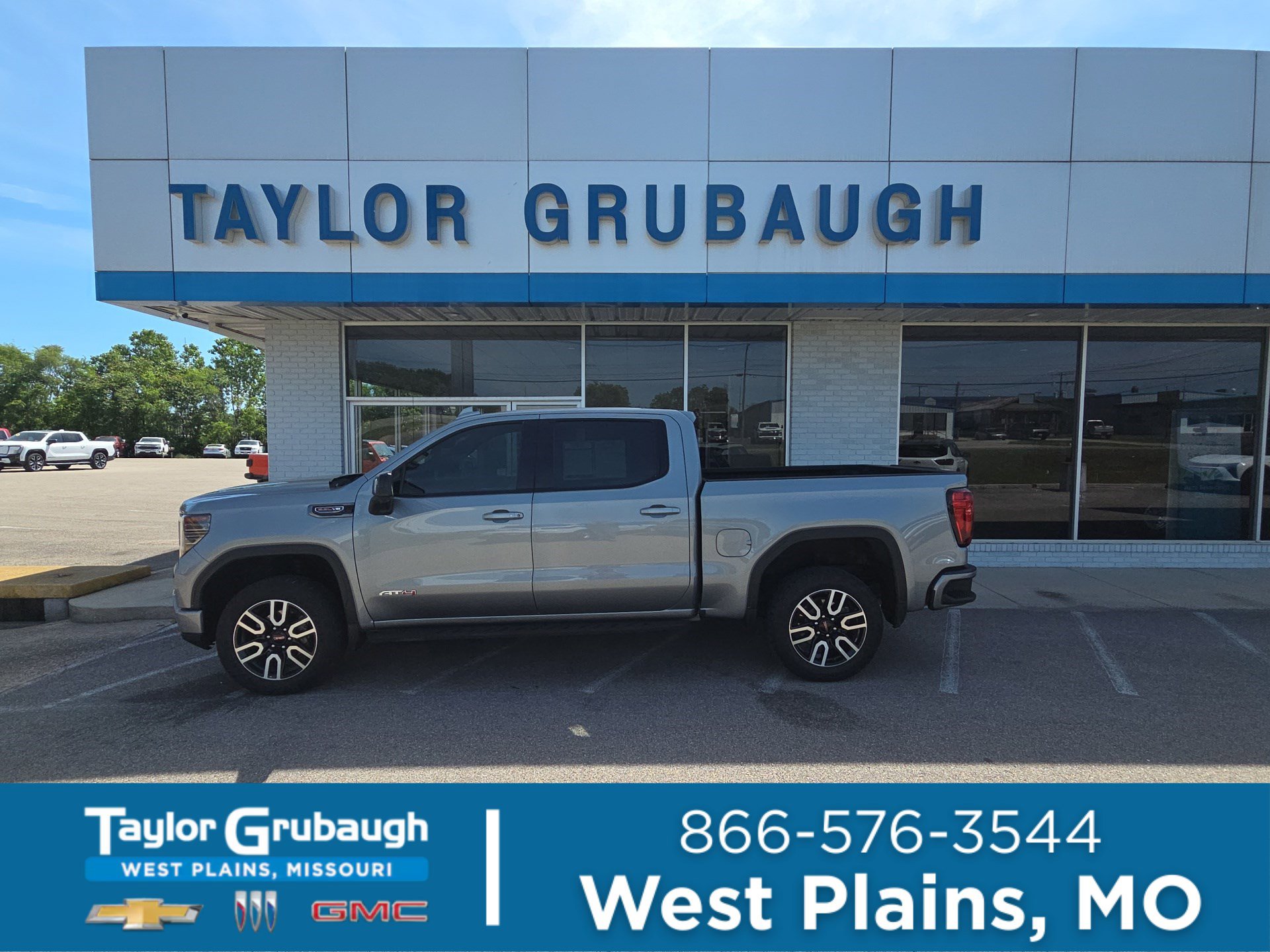 2024 GMC Sierra 4WD Crew Cab Short Box AT4's photo