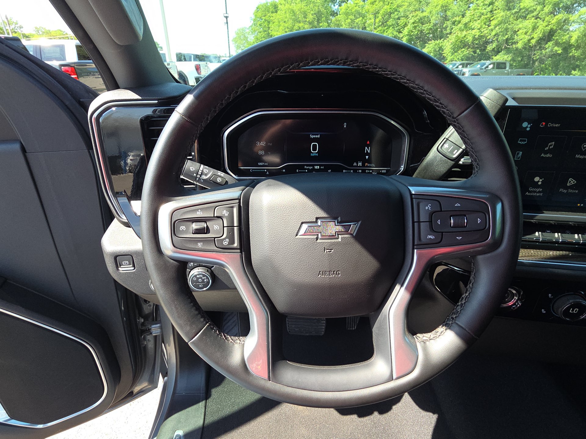 2023 Chevrolet Silverado 1500 RST - Photo 18