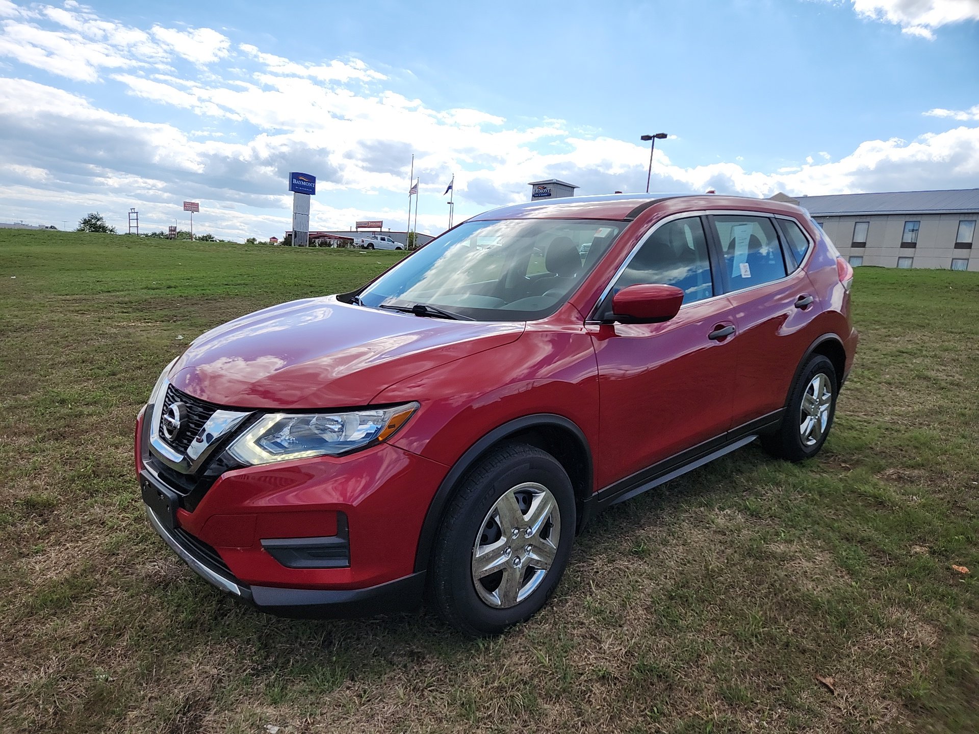 2017 Nissan Rogue S photo 3