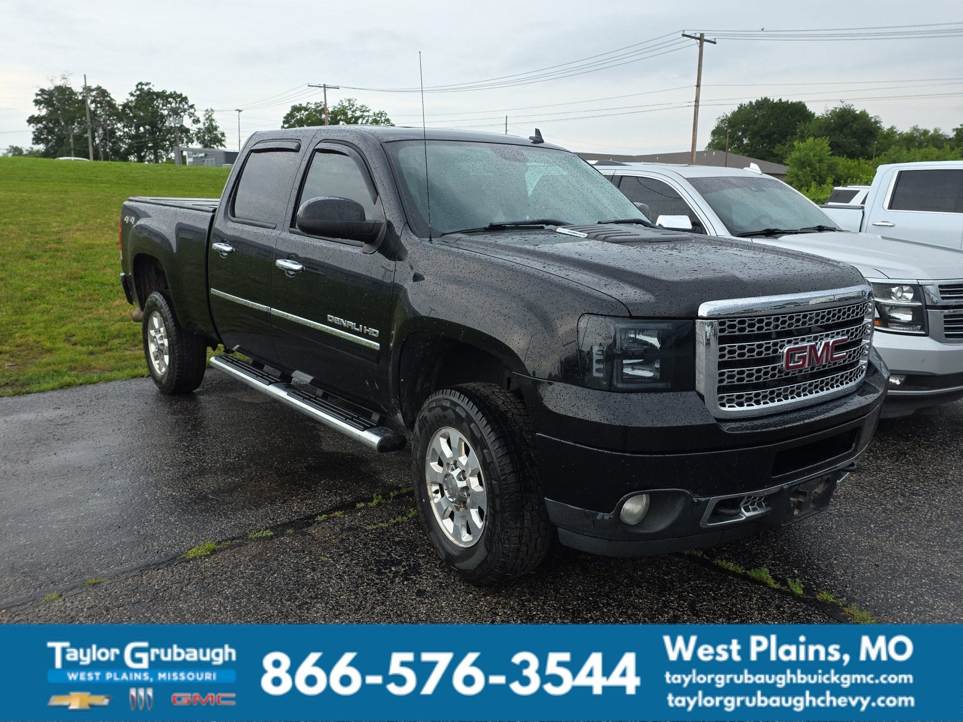 2013 GMC Sierra 4WD Crew Cab Standard Box's photo