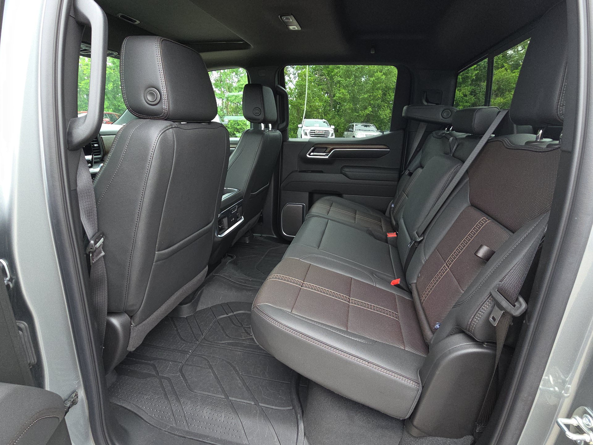2025 Chevrolet Silverado 1500 High Country - Photo 29