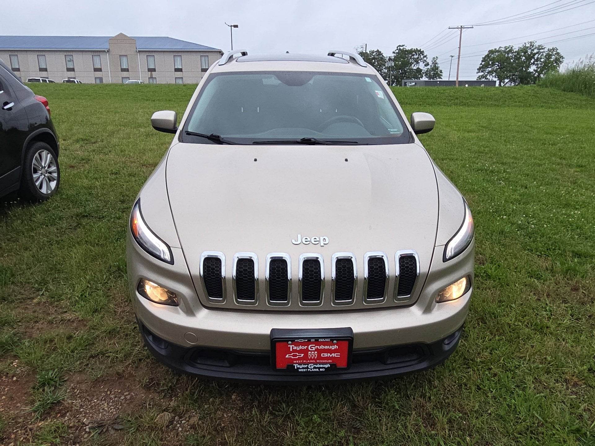 Used 2014 Jeep Cherokee Latitude with VIN 1C4PJMCS3EW251728 for sale in West Plains, MO