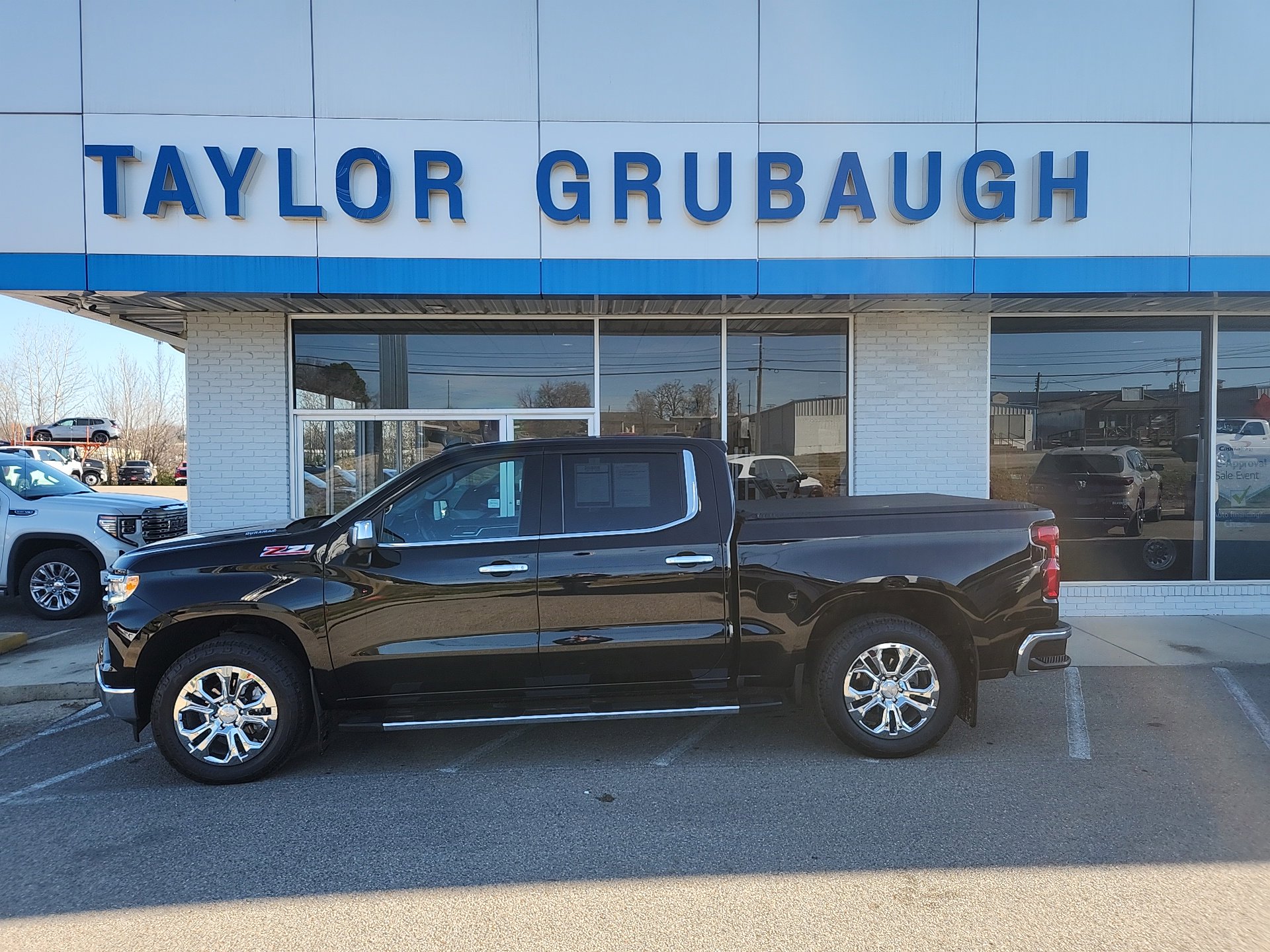 2023 Chevrolet Silverado 1500 LTZ's photo