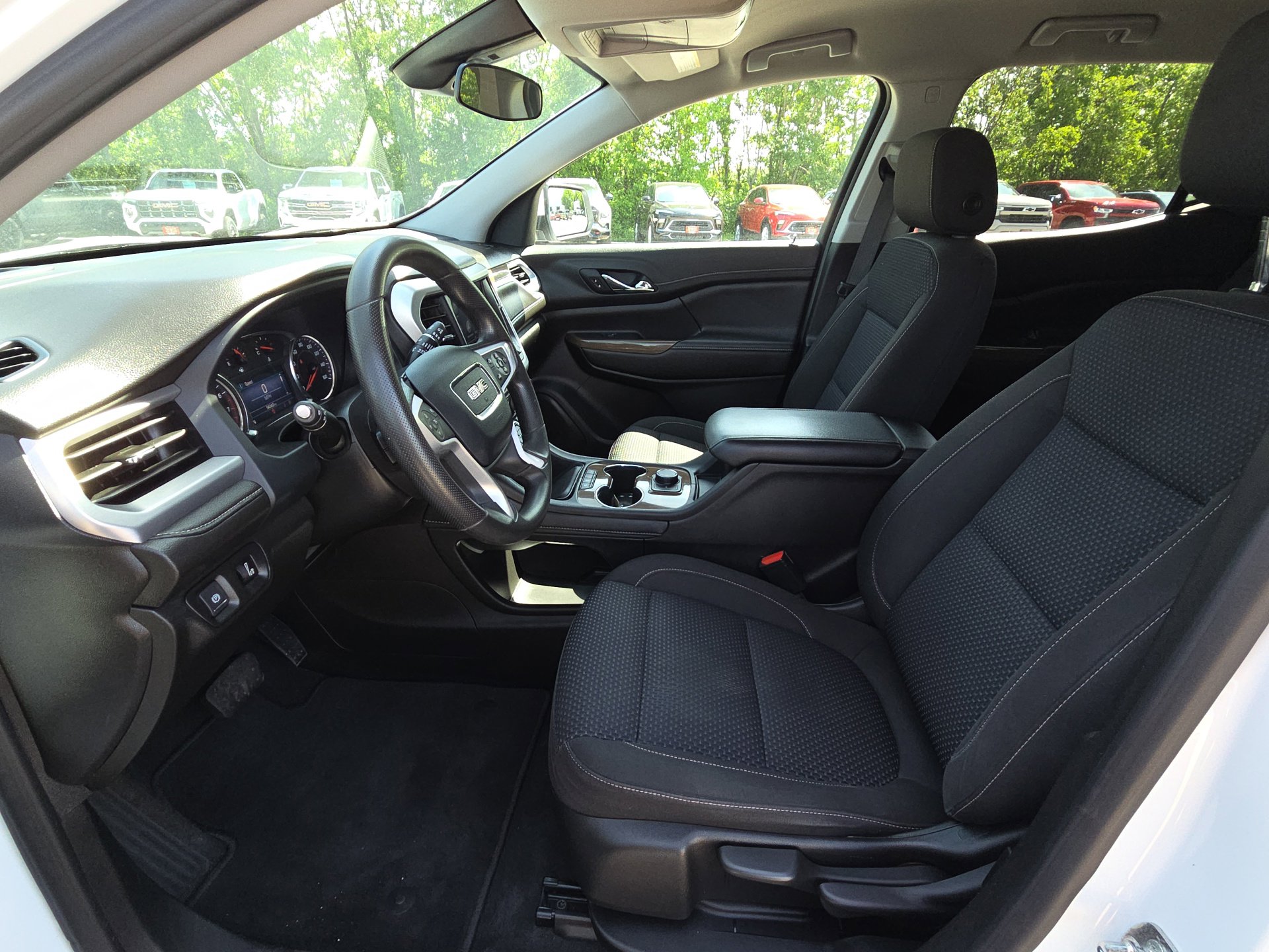 2023 GMC Acadia SLE - Photo 15