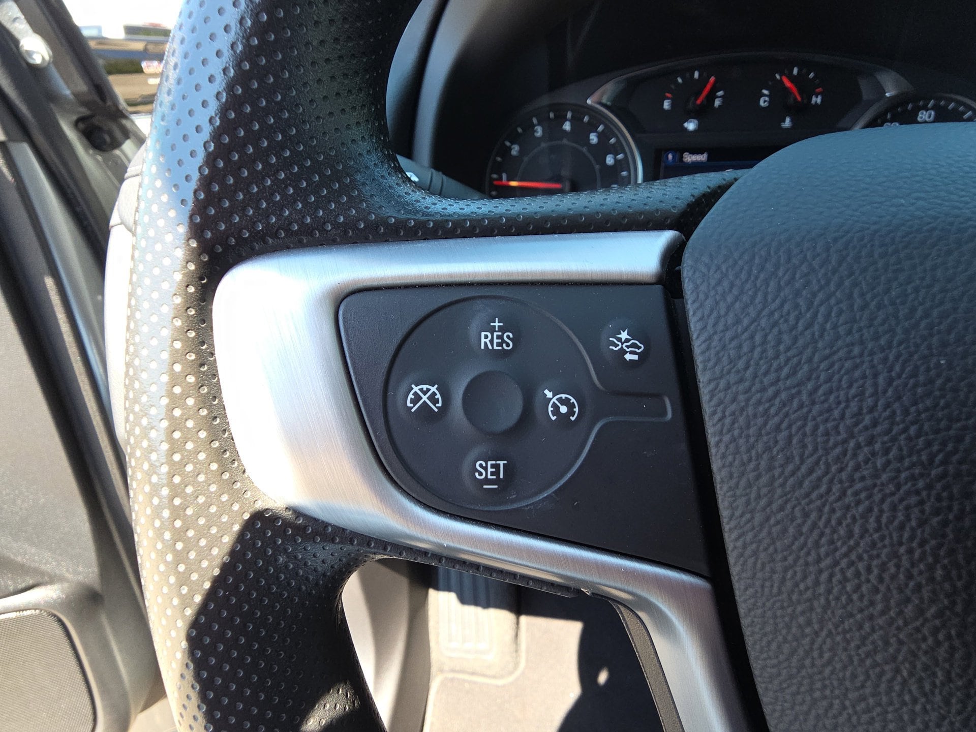 2024 GMC Terrain SLE - Photo 18
