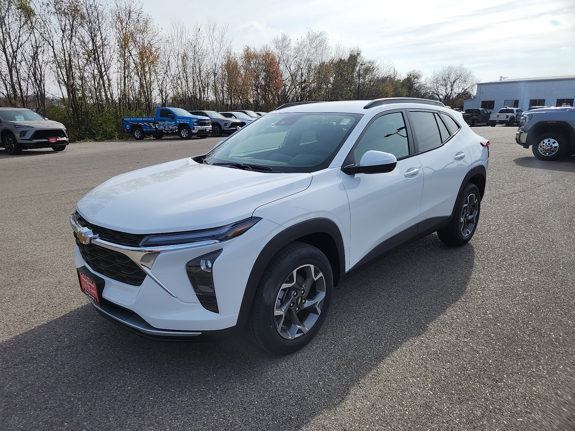 2026 Chevrolet Trax LT photo 3