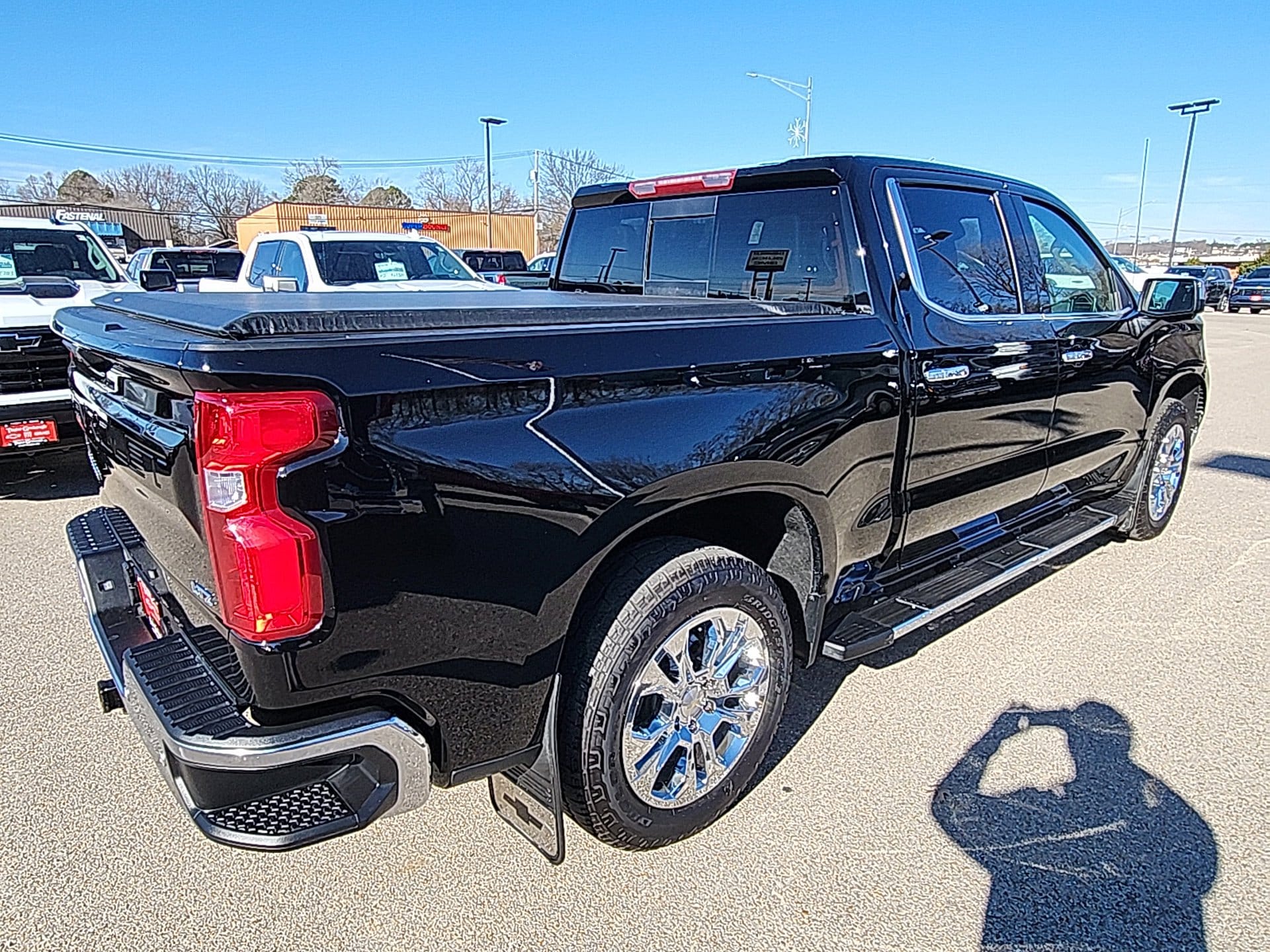 2023 Chevrolet Silverado 1500 LTZ - Photo 10