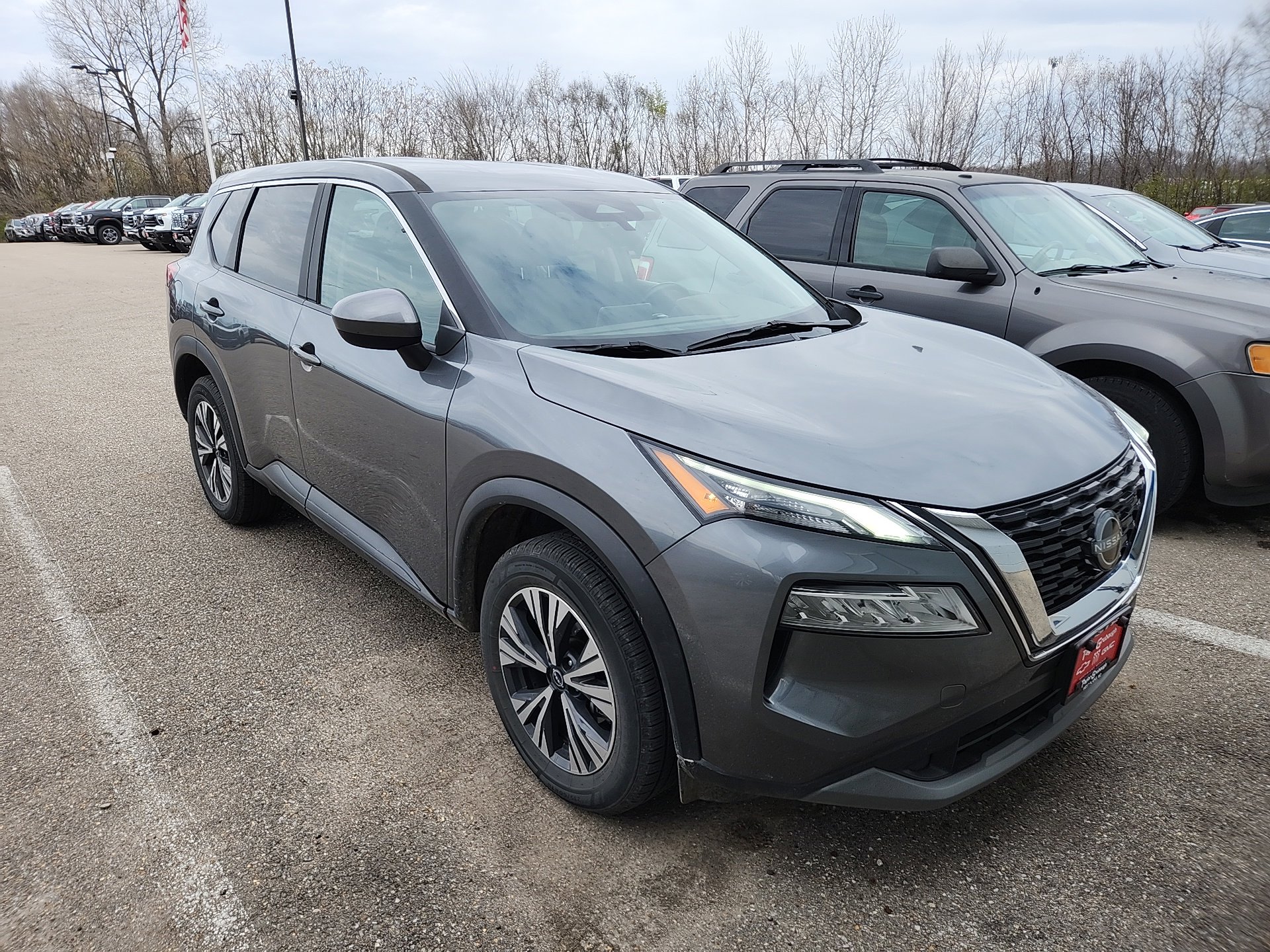 2023 Nissan Rogue SV's photo