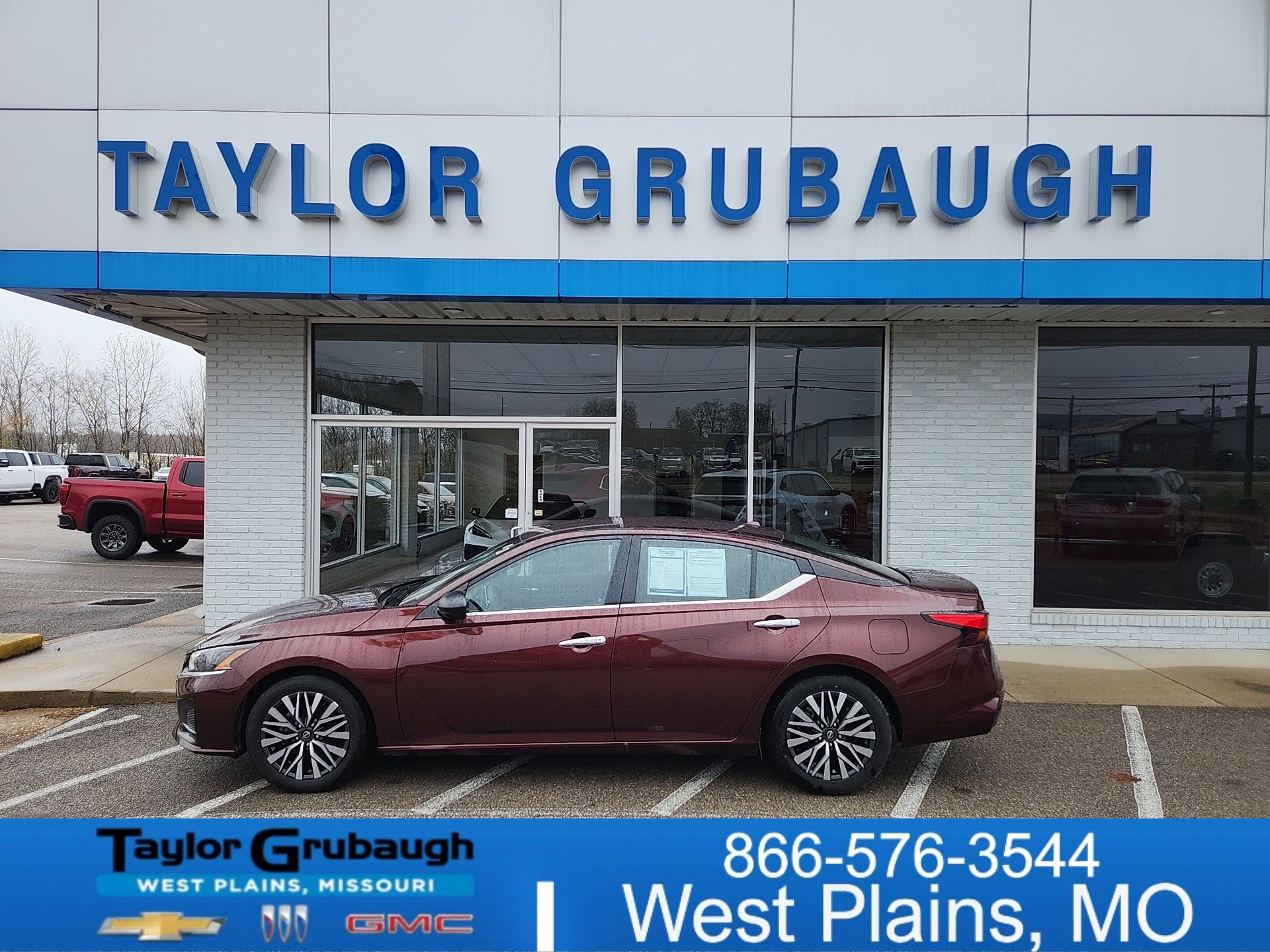 2024 Nissan Altima SV's photo