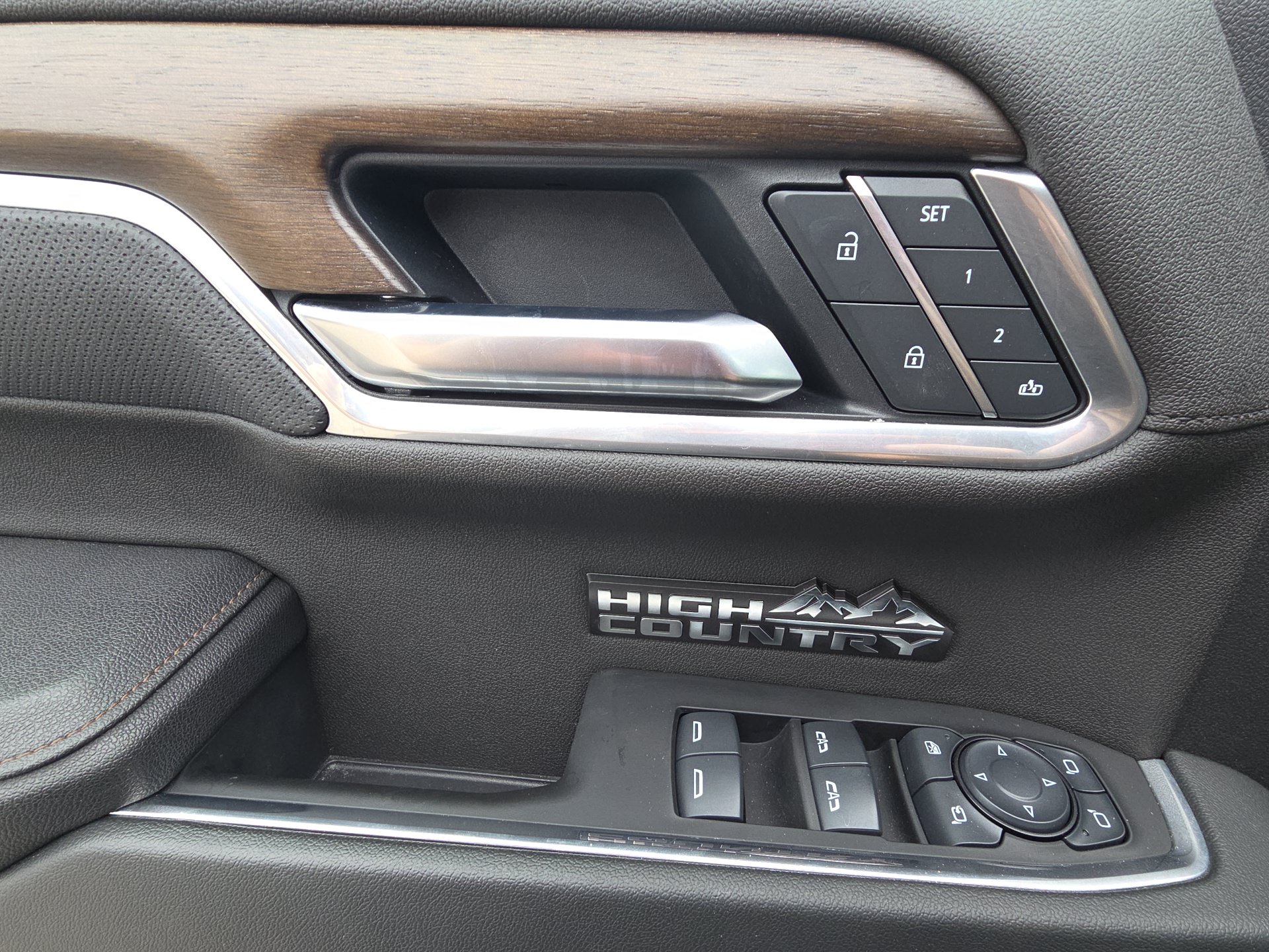 2025 Chevrolet Silverado 1500 High Country - Photo 14