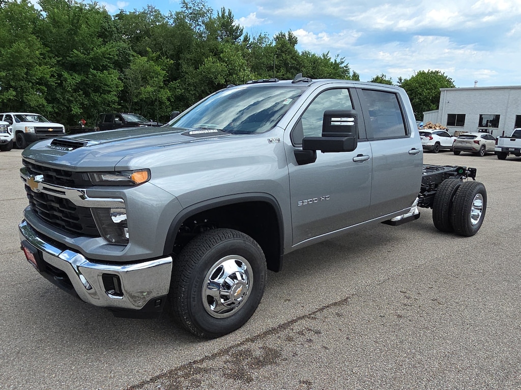 New 2026 Chevrolet Silverado 3500 HD Chassis Cab LT Truck
