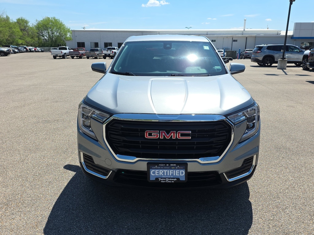 Used 2024 GMC Terrain SLE SUV