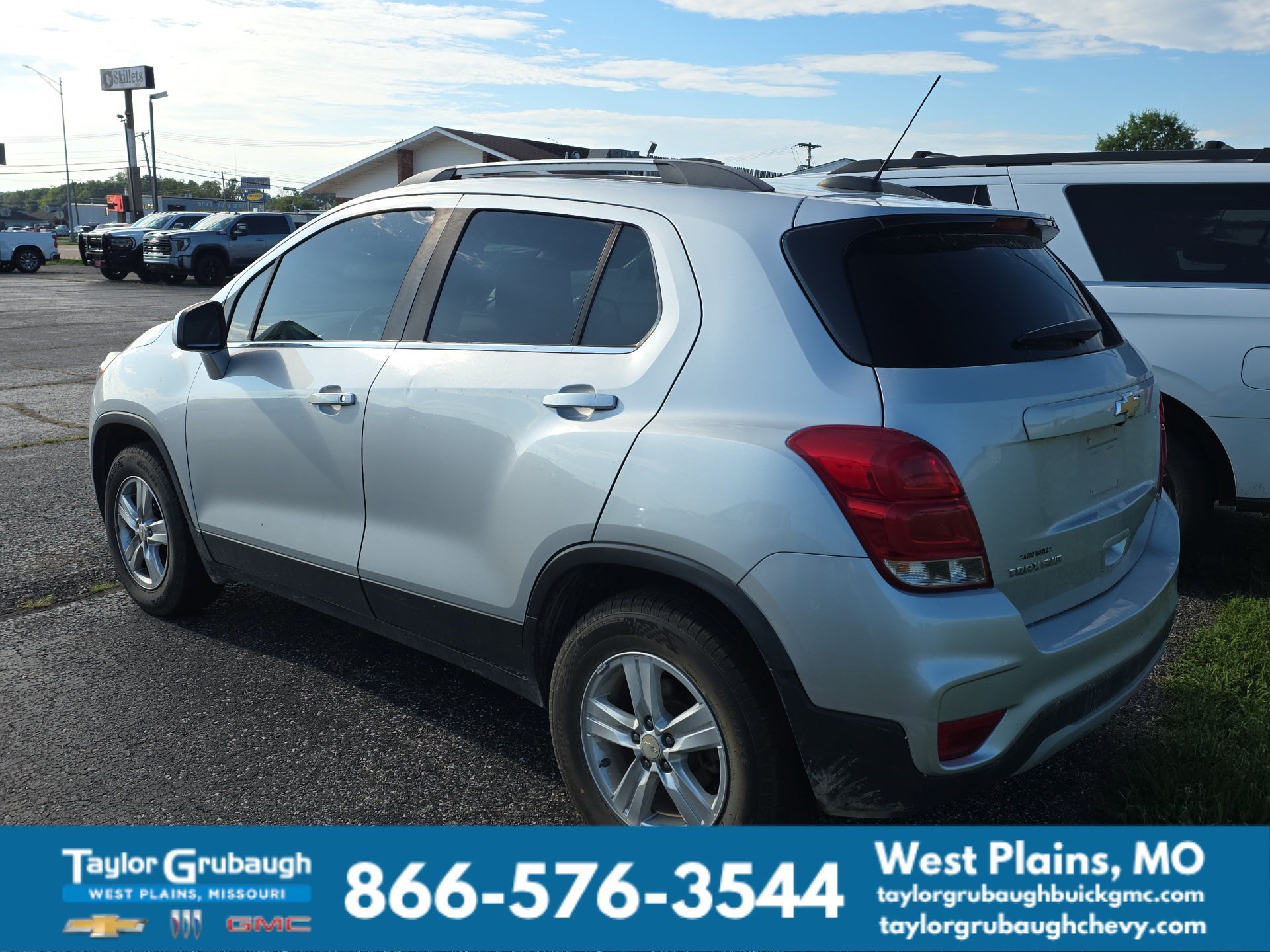 Used 2017 Chevrolet Trax LT with VIN 3GNCJPSB0HL140539 for sale in West Plains, MO