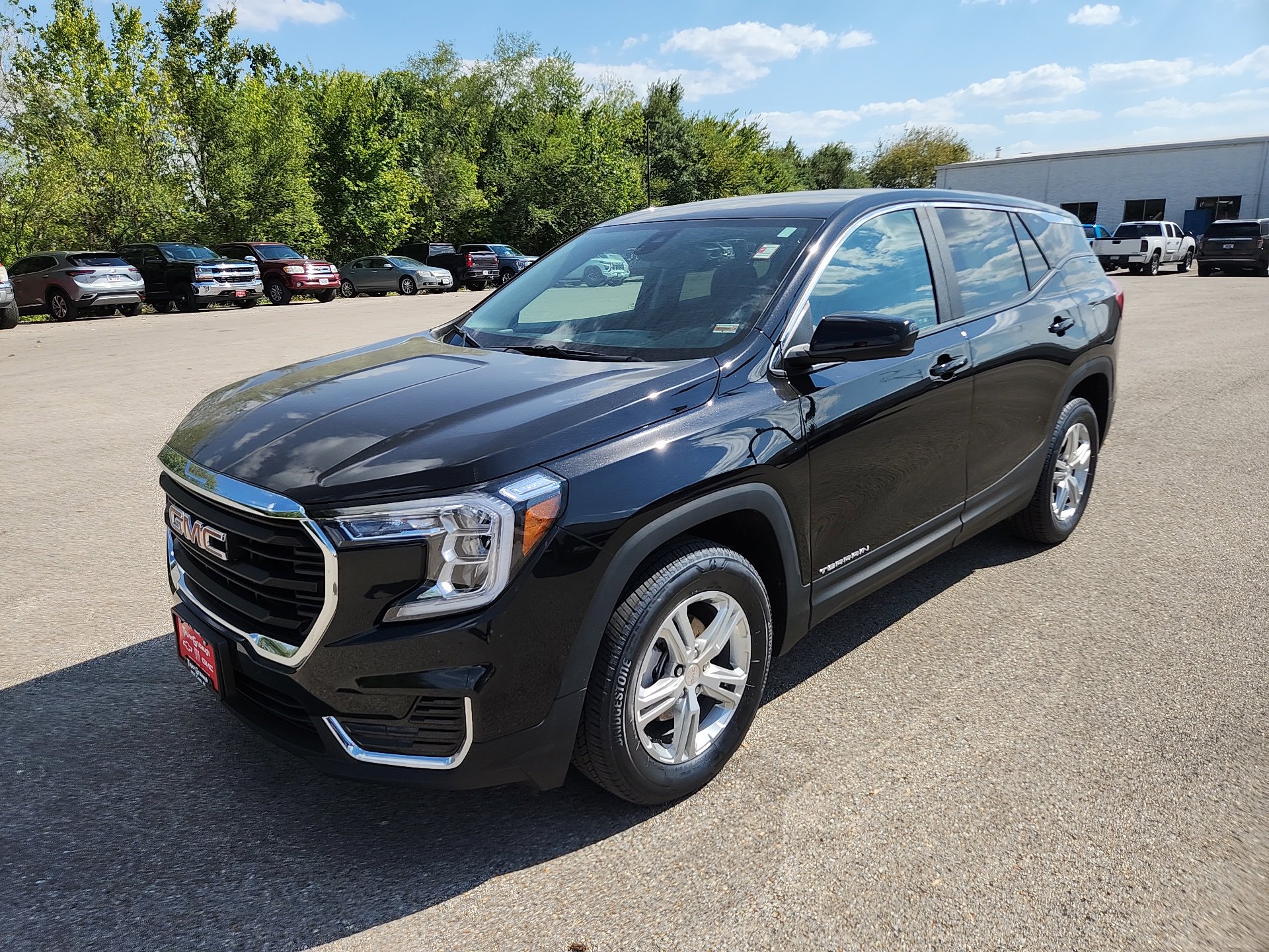2024 Gmc Terrain SLE photo 4