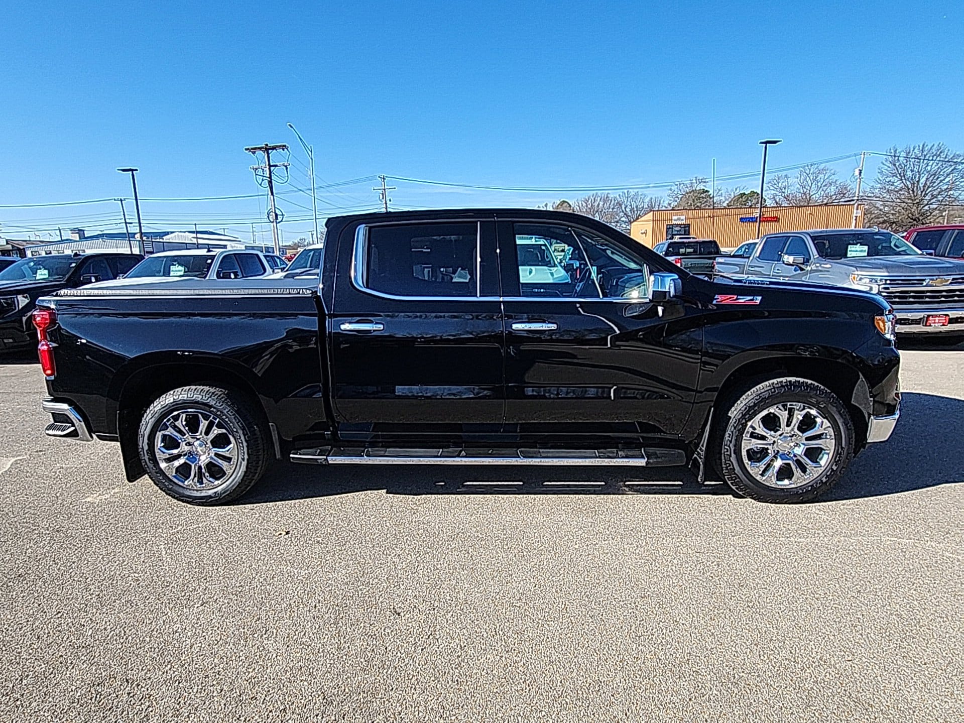 2023 Chevrolet Silverado 1500 LTZ - Photo 11