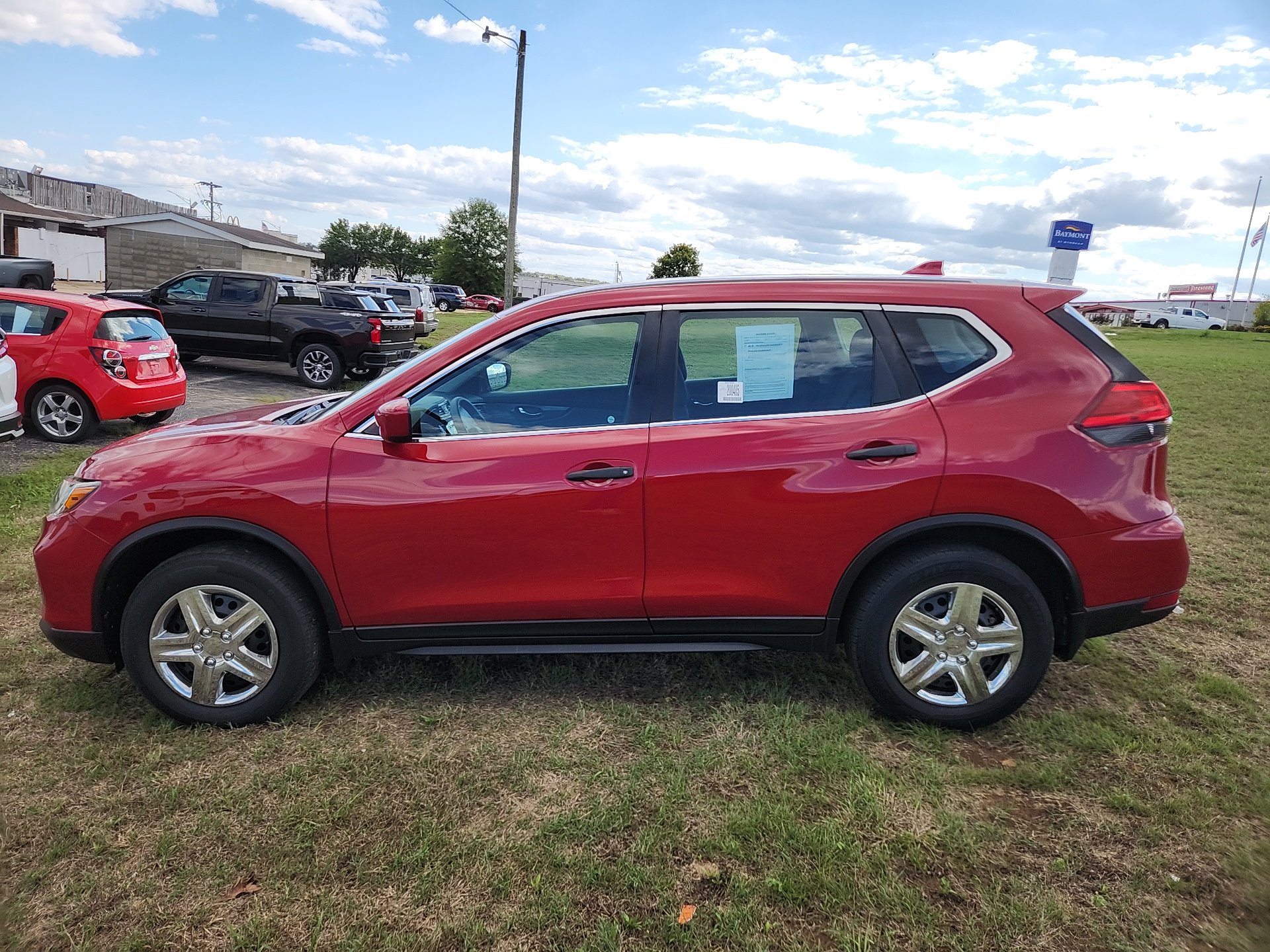 2017 Nissan Rogue S photo 4