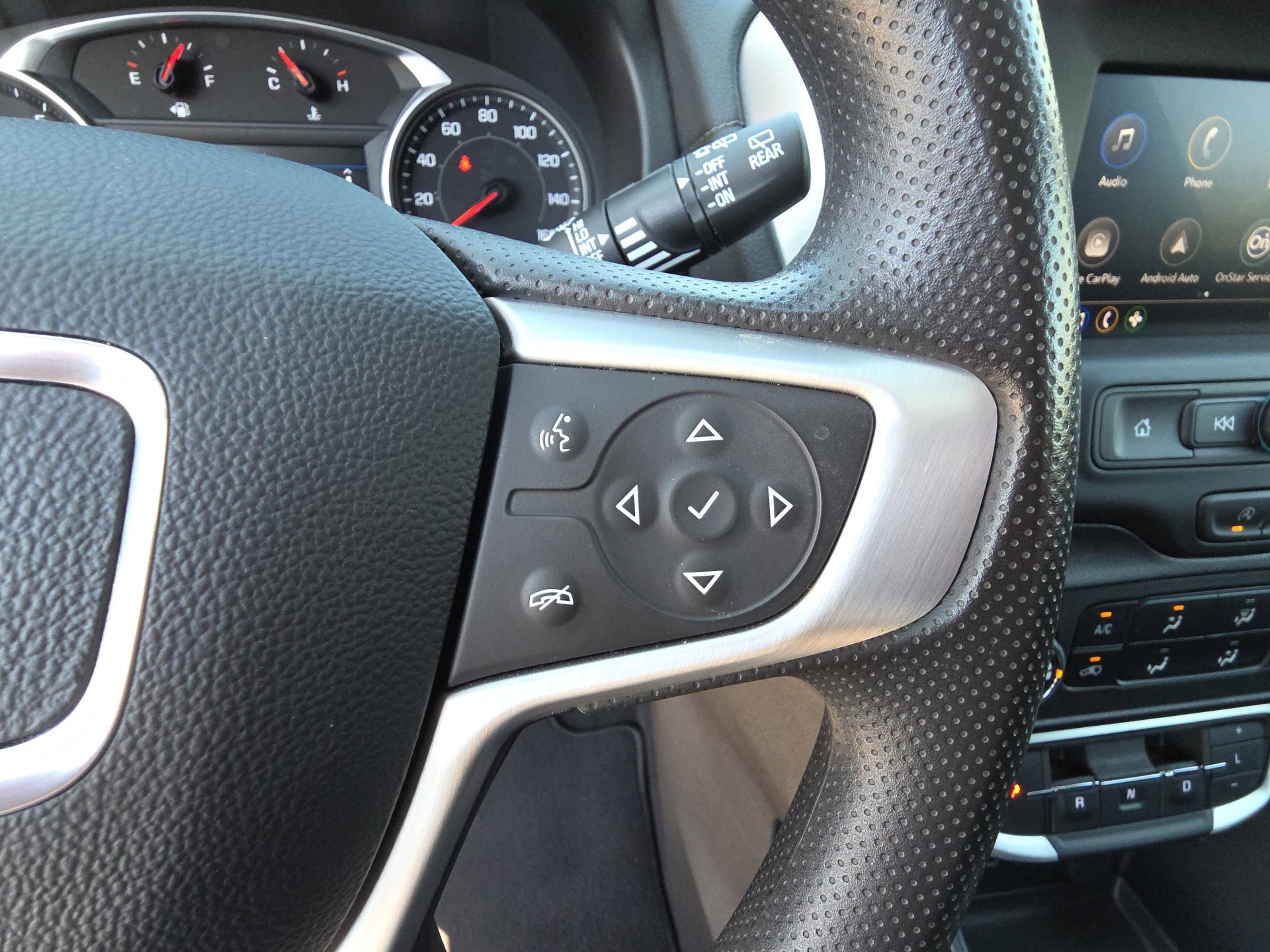 2024 GMC Terrain SLE - Photo 19