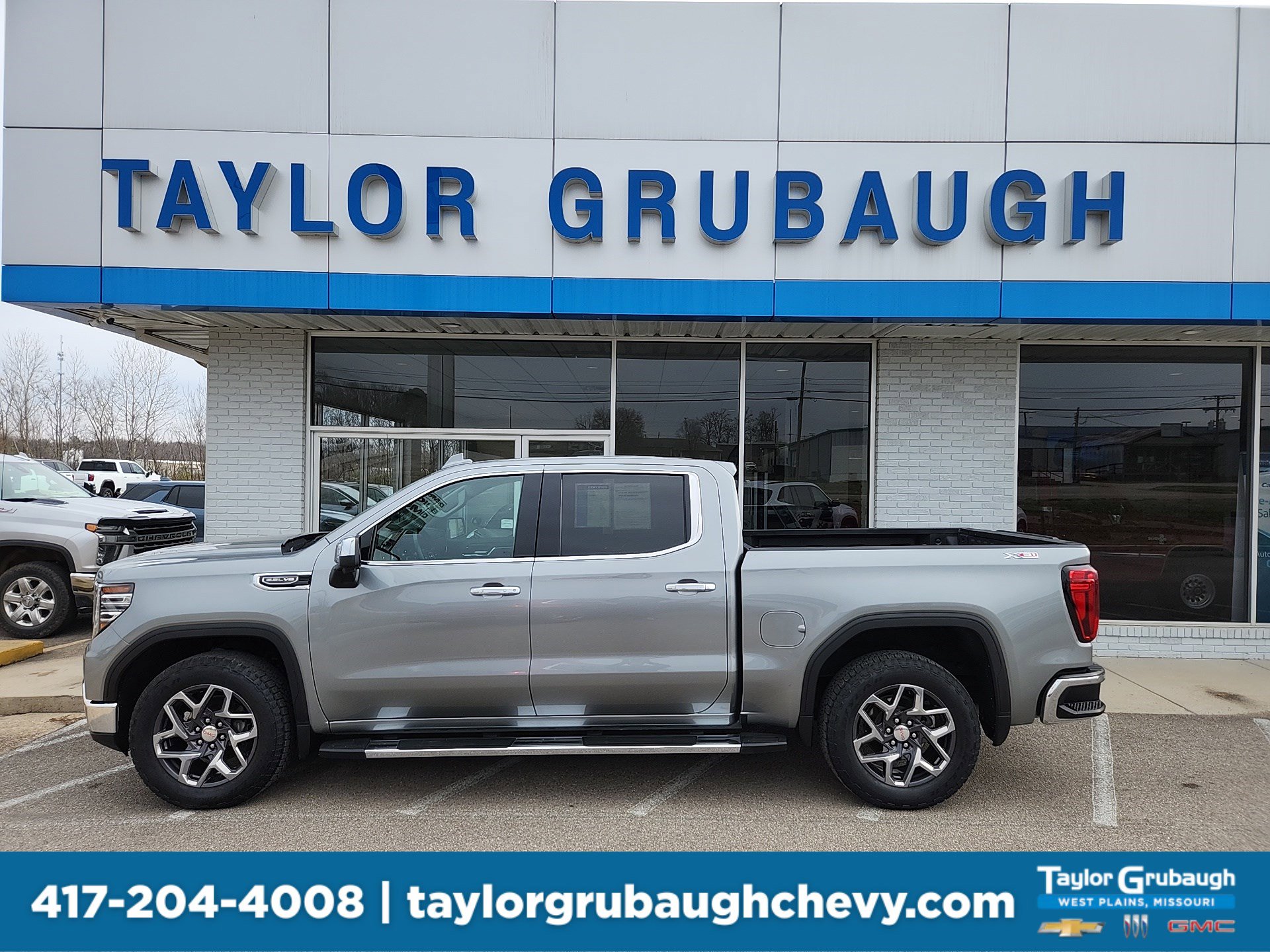 2023 GMC Sierra 1500 SLT's photo