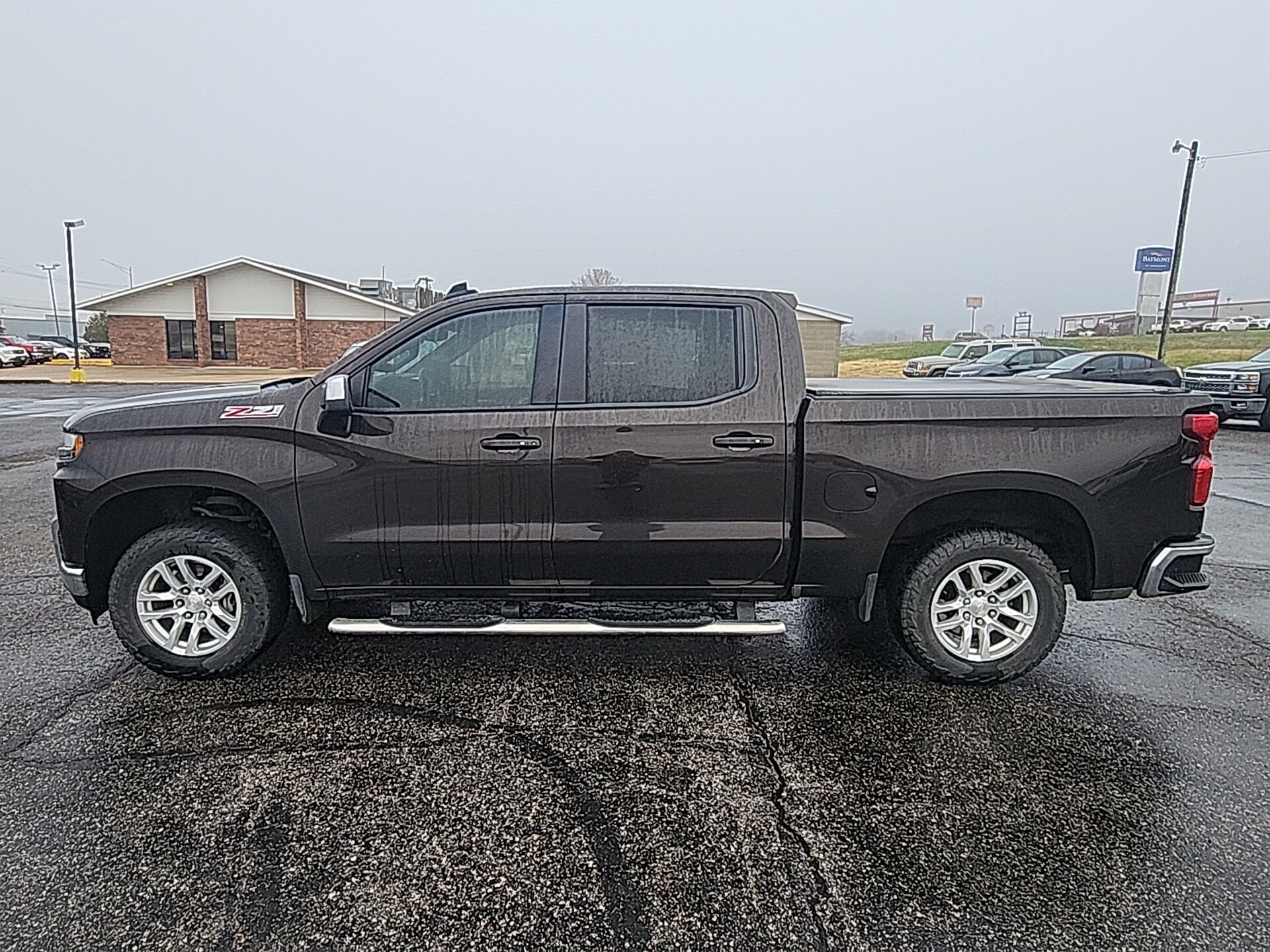 2019 Chevrolet Silverado 1500 LT photo 3