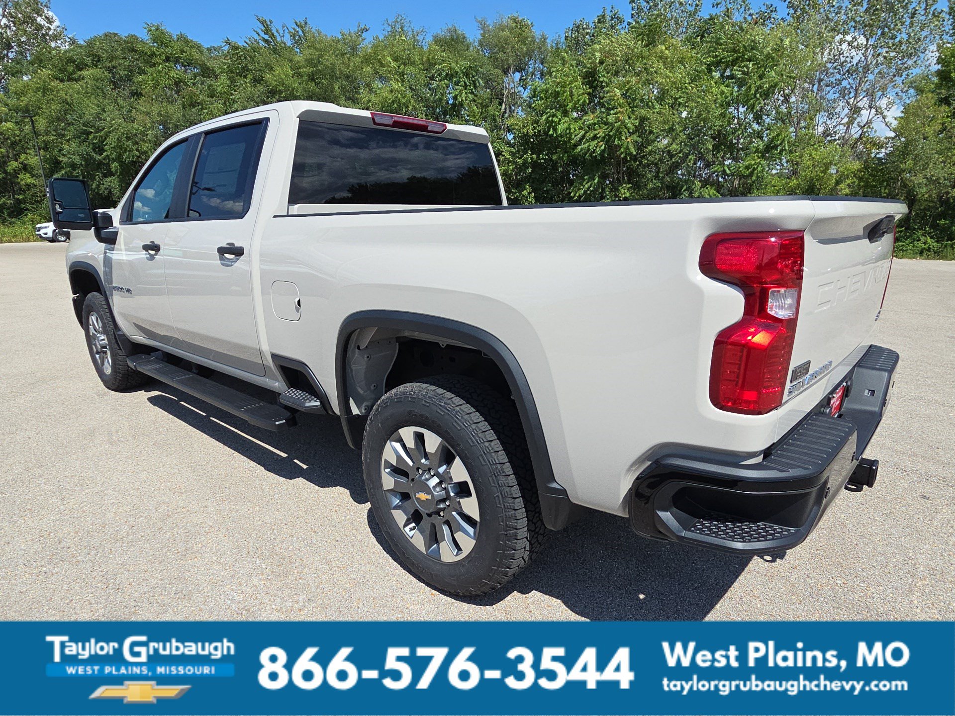 2026 Chevrolet Silverado 2500 HD Custom - Photo 6