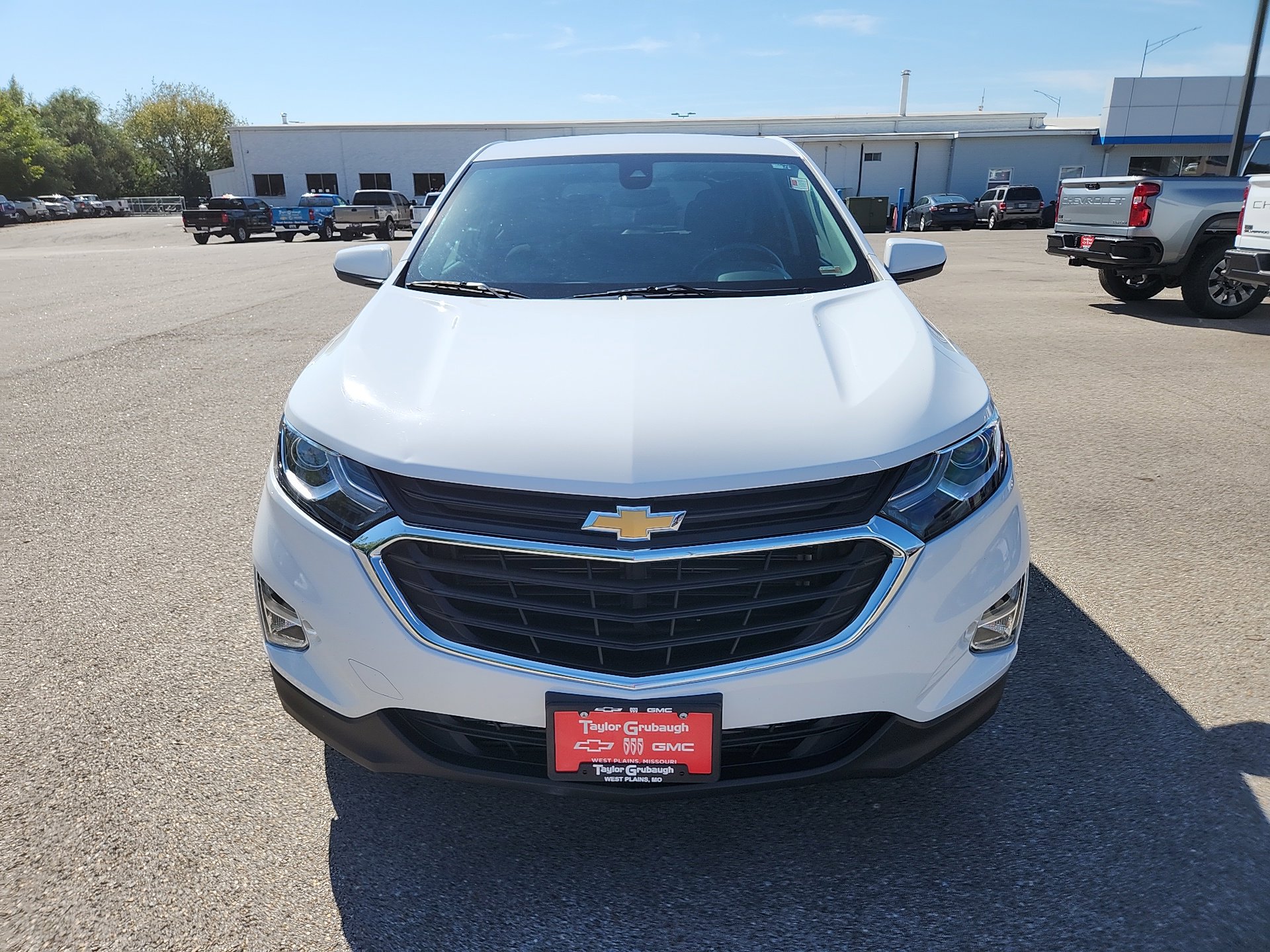 2021 Chevrolet Equinox LT photo 3