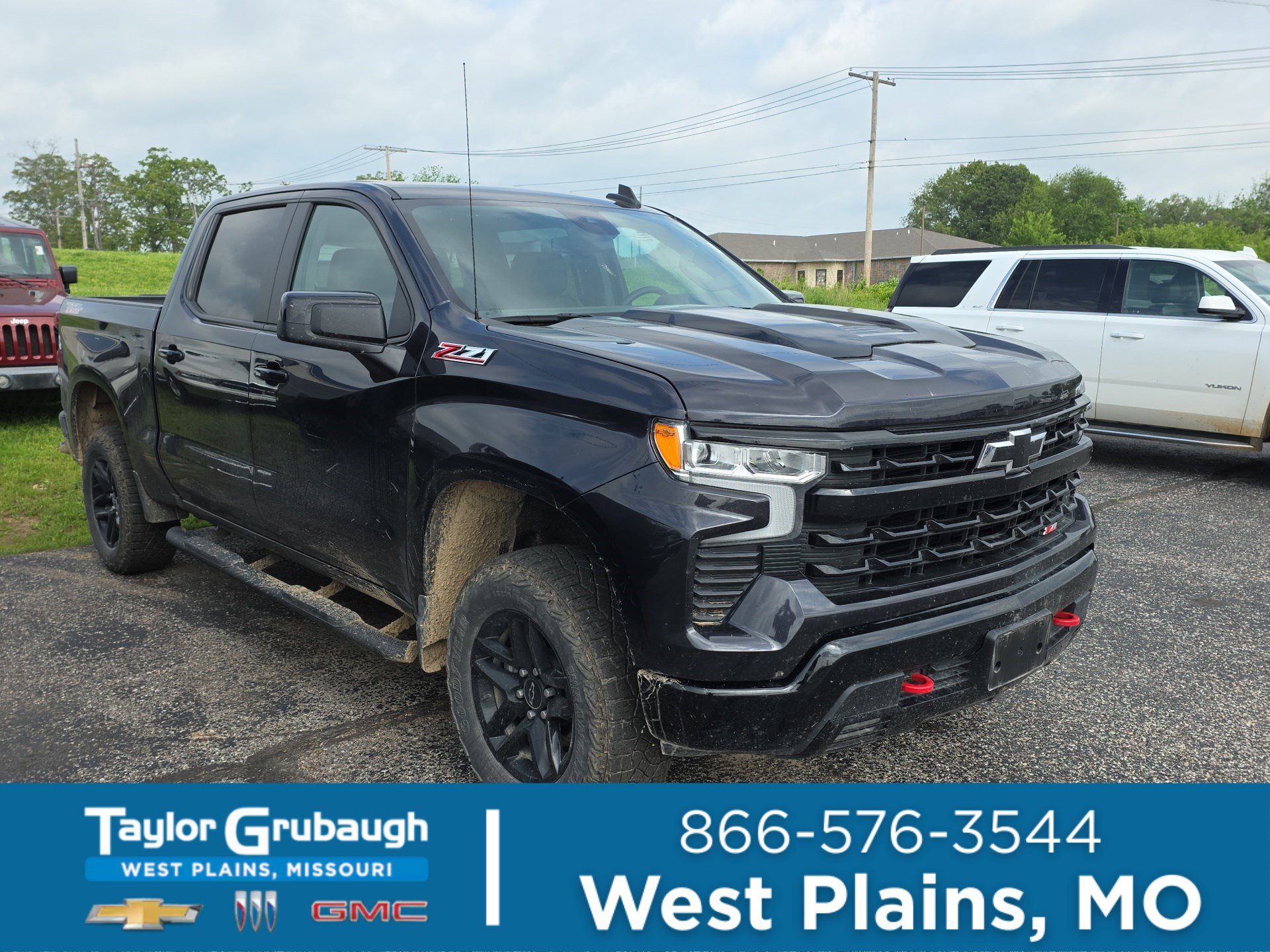 Dark Ash Metallic 2024 Chevrolet Silverado 1500 LT Trail Boss Crew Cab 4WD Pickup Truck Four-Wheel Drive Automatic