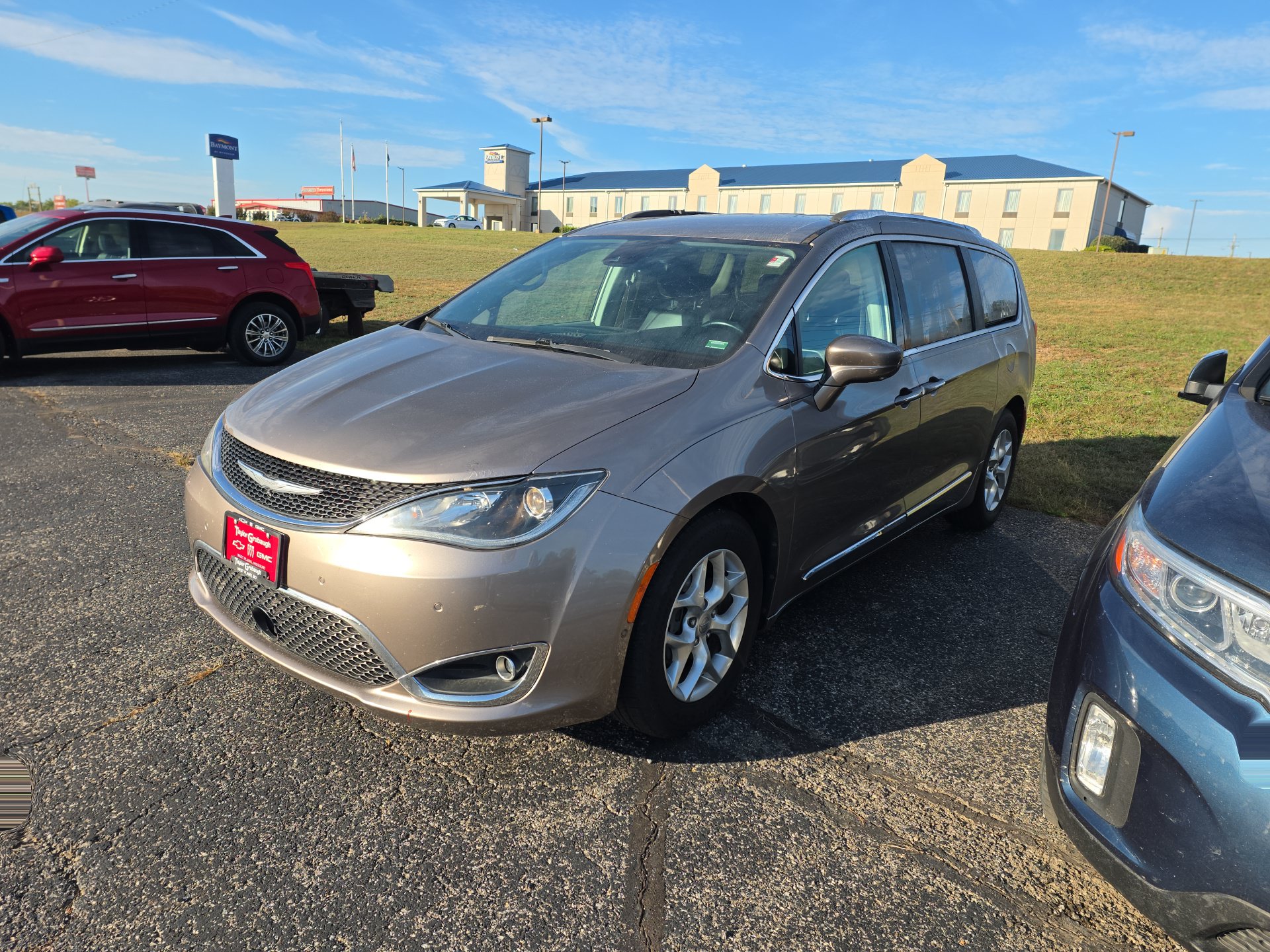 Used 2017 Chrysler Pacifica Touring-L Plus Minivan