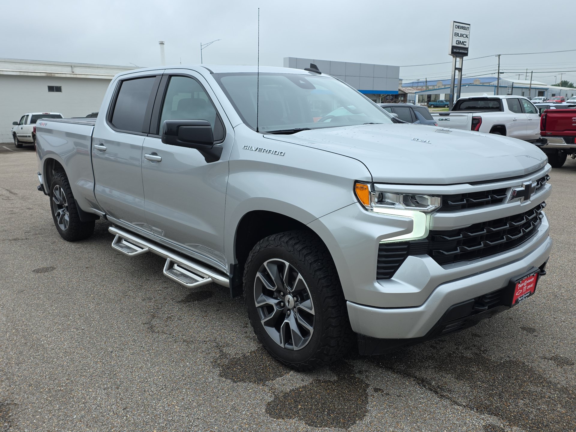 2022 Chevrolet Silverado 1500 RST - Photo 2