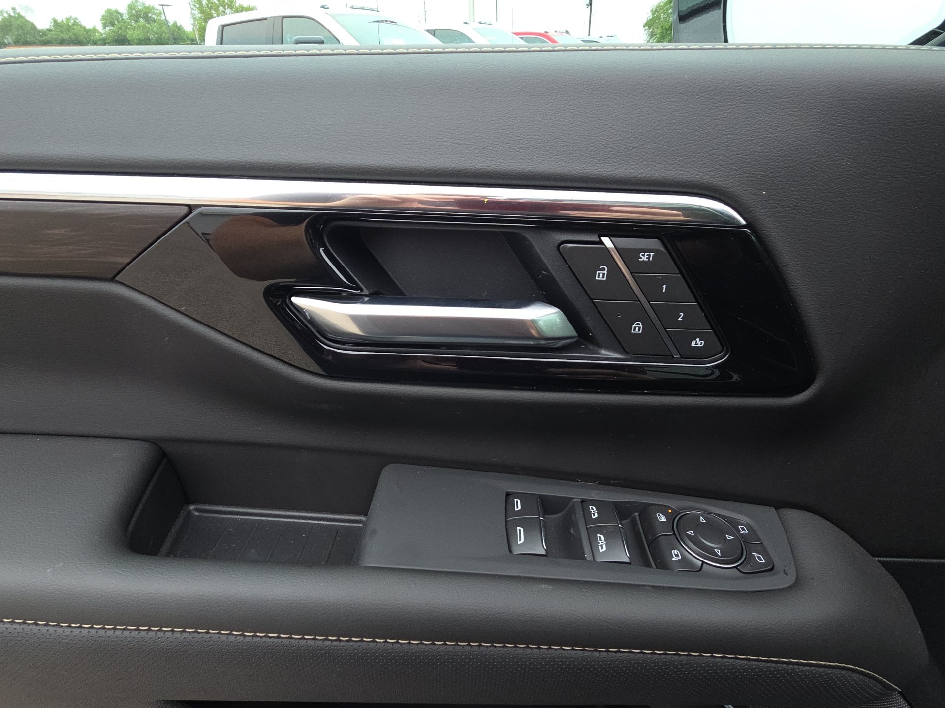 2026 Chevrolet Tahoe Premier - Photo 13
