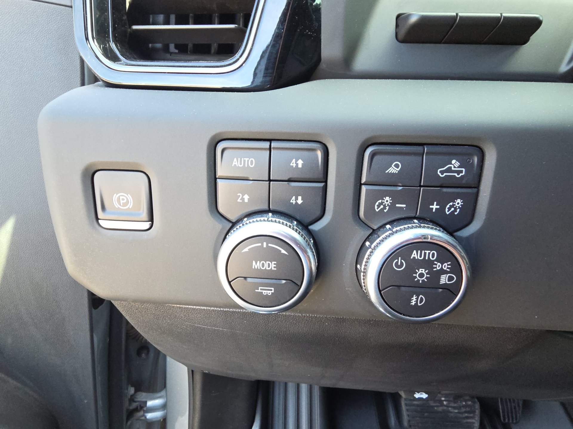 2024 GMC Sierra 1500 AT4 - Photo 22